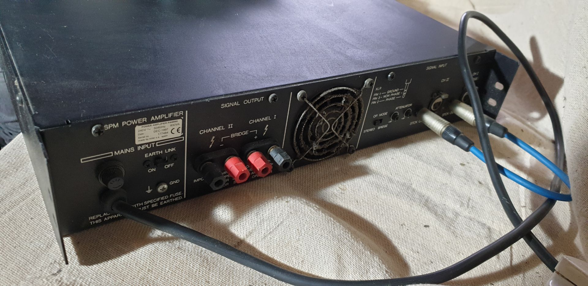 1 ; ECLER Pam 560 Switching Power Mosfet Amplifier - Bild 2 aus 2