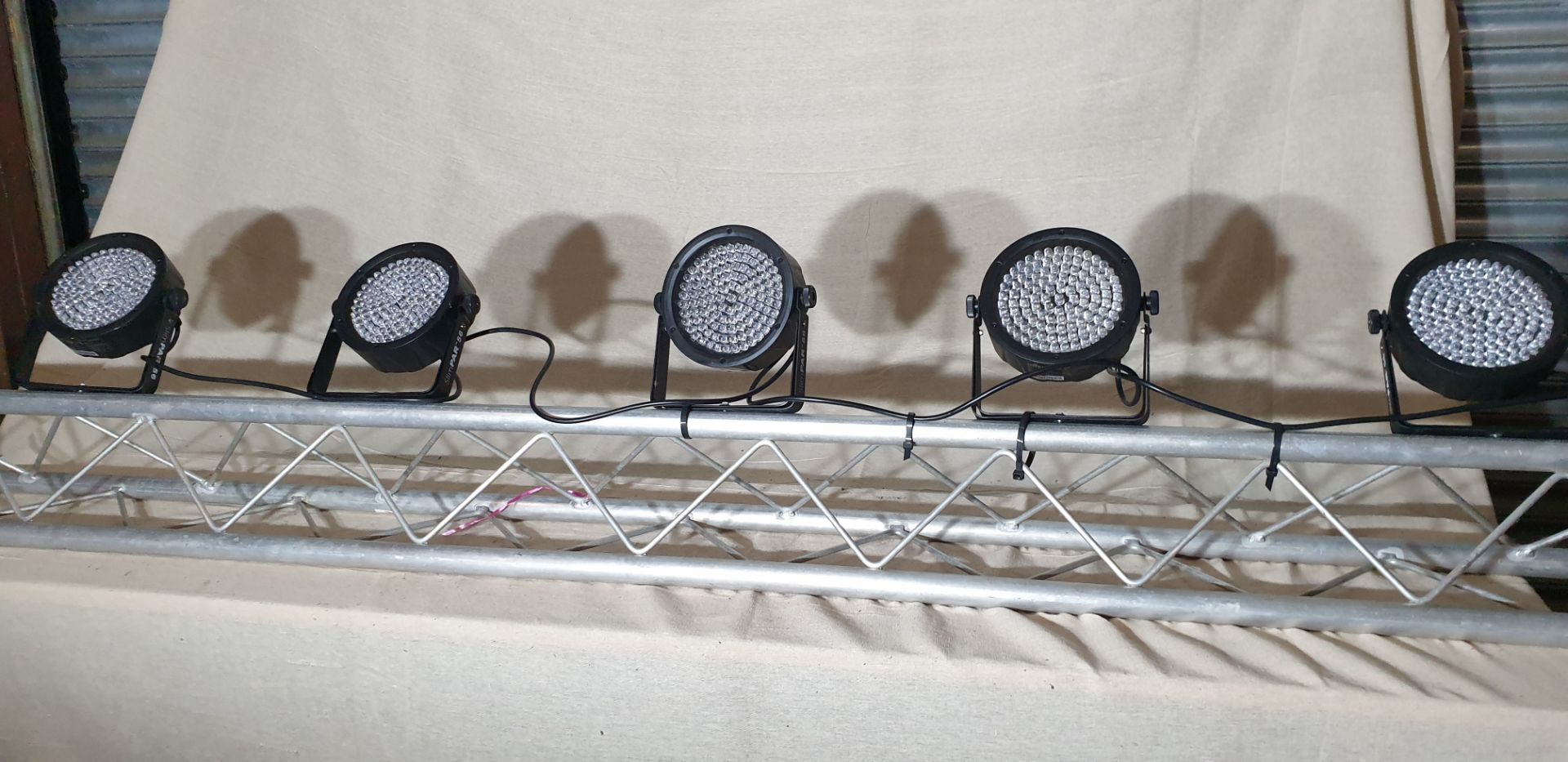 1 ; 5 x Chauvet DJ SlimPAR 56 Stage Lighting, Version 2, complete with Truss - Image 2 of 2