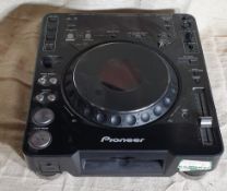 1 ; Pioneer DJ CDJ-1000 MKS Compact Disc Player