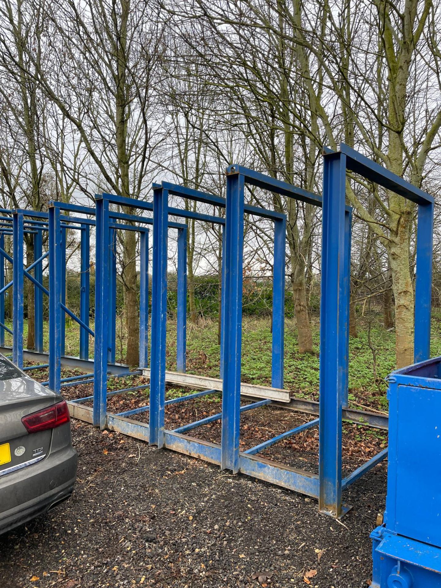 1, Approx 4m (L) x 2.4m (W) x 2.6m (H) Five Section Welded Steel Lifting Frame