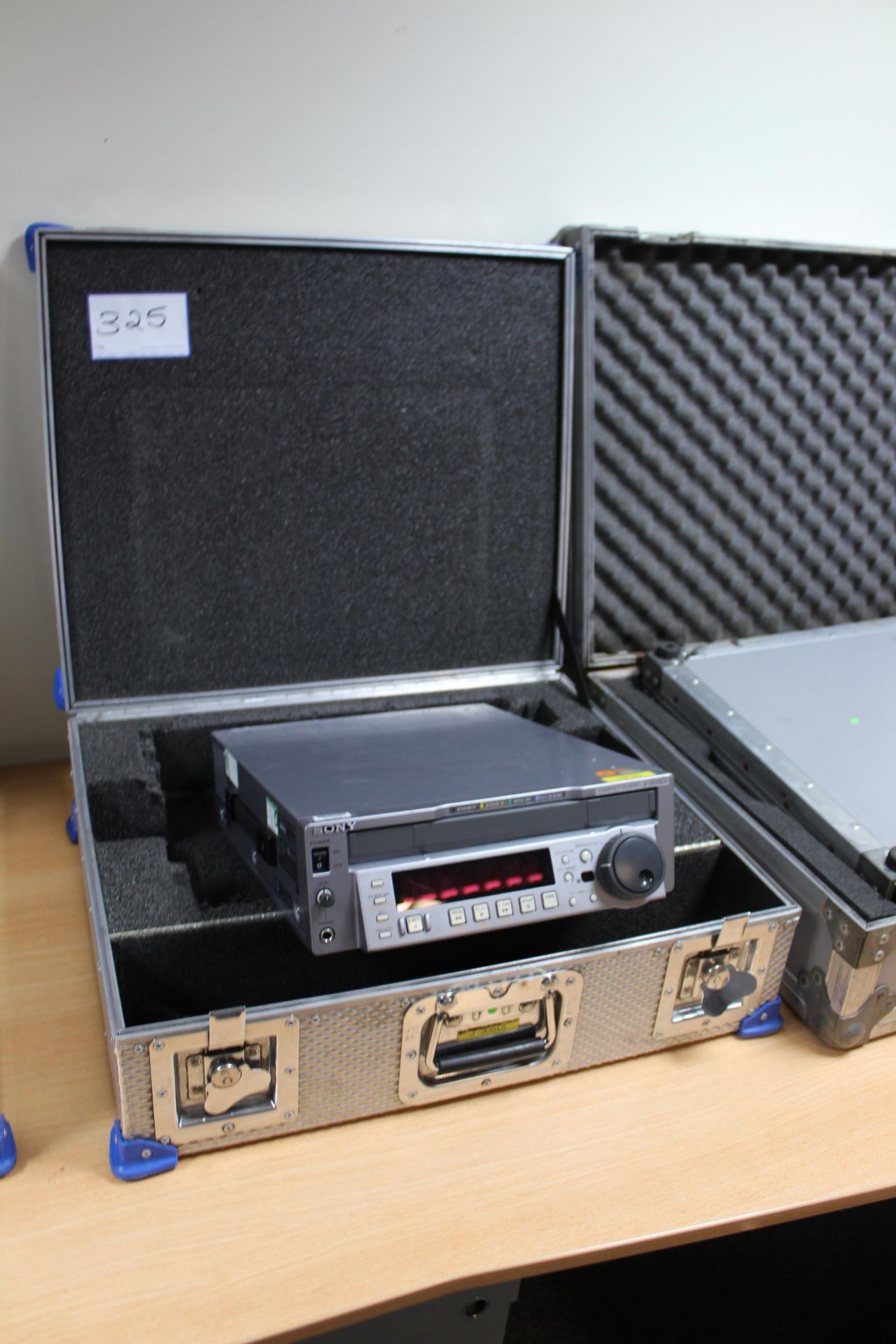 Sony J-30SDI Compact Player with Flight Case