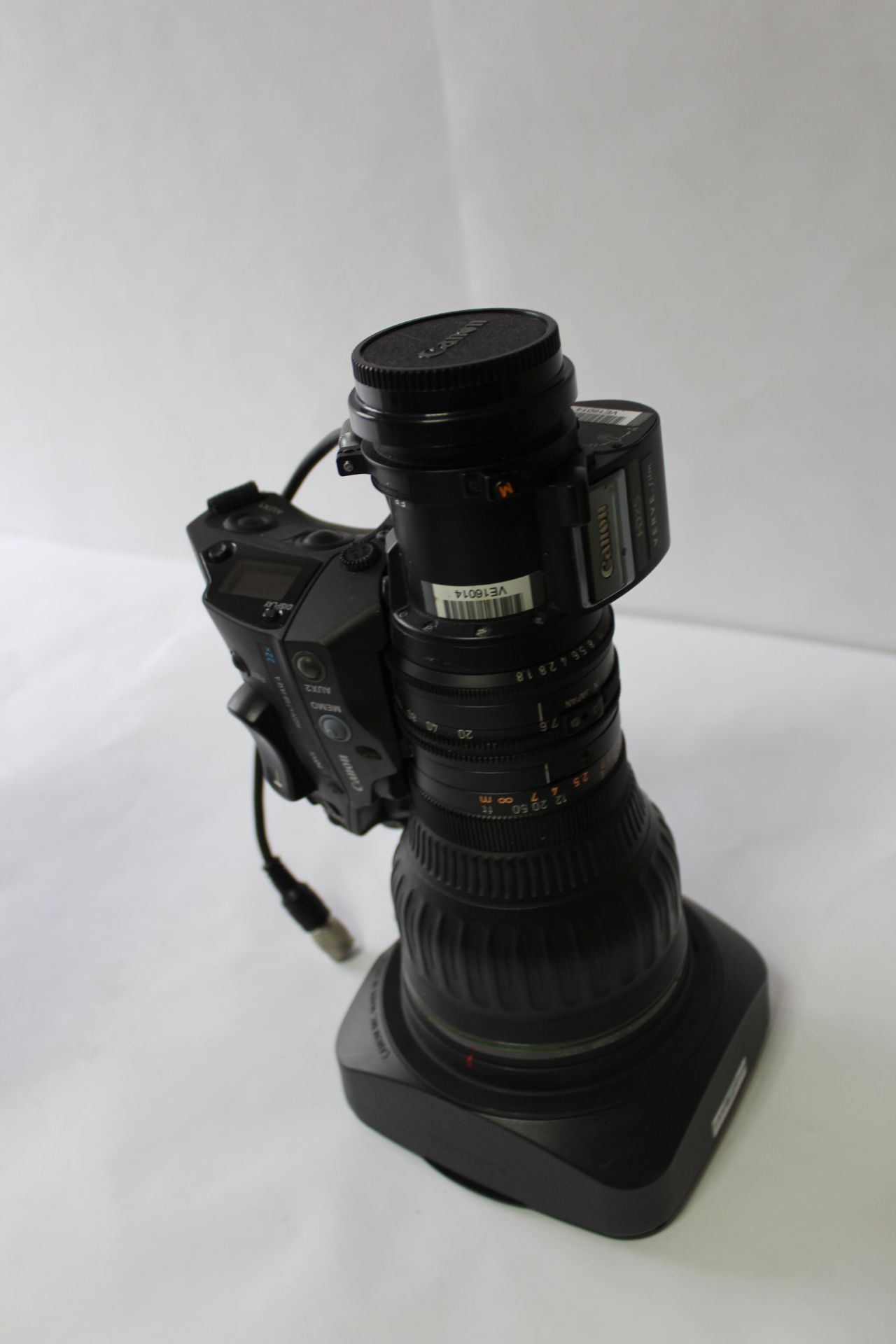 Canon HJ22EX7.6B HDTV Broadcast Zoom Lens with Flight Case - Image 2 of 2