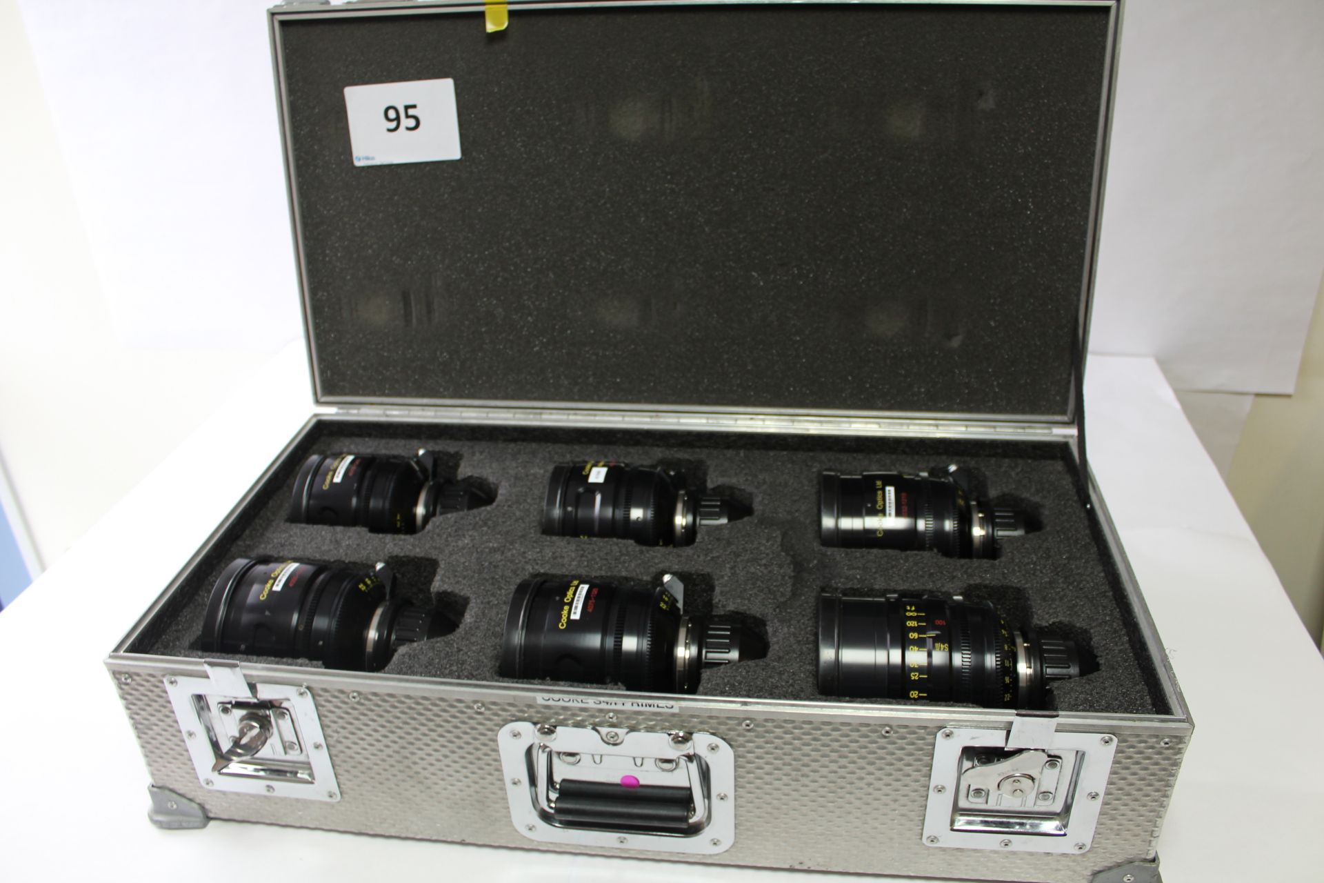 Cooke S4/i Prime Lens set of 6 Consisting of 100mm, 75mm, 50mm, 32mm, 25mm and 18mm Prime Lenses w