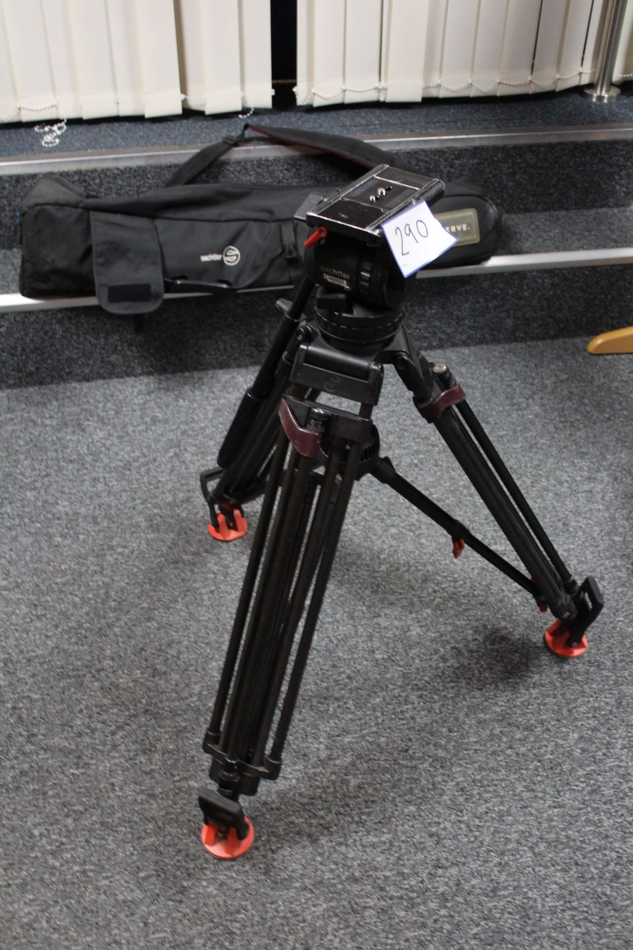 Sachtler Video 18P Professional Tripod With Carry Case
