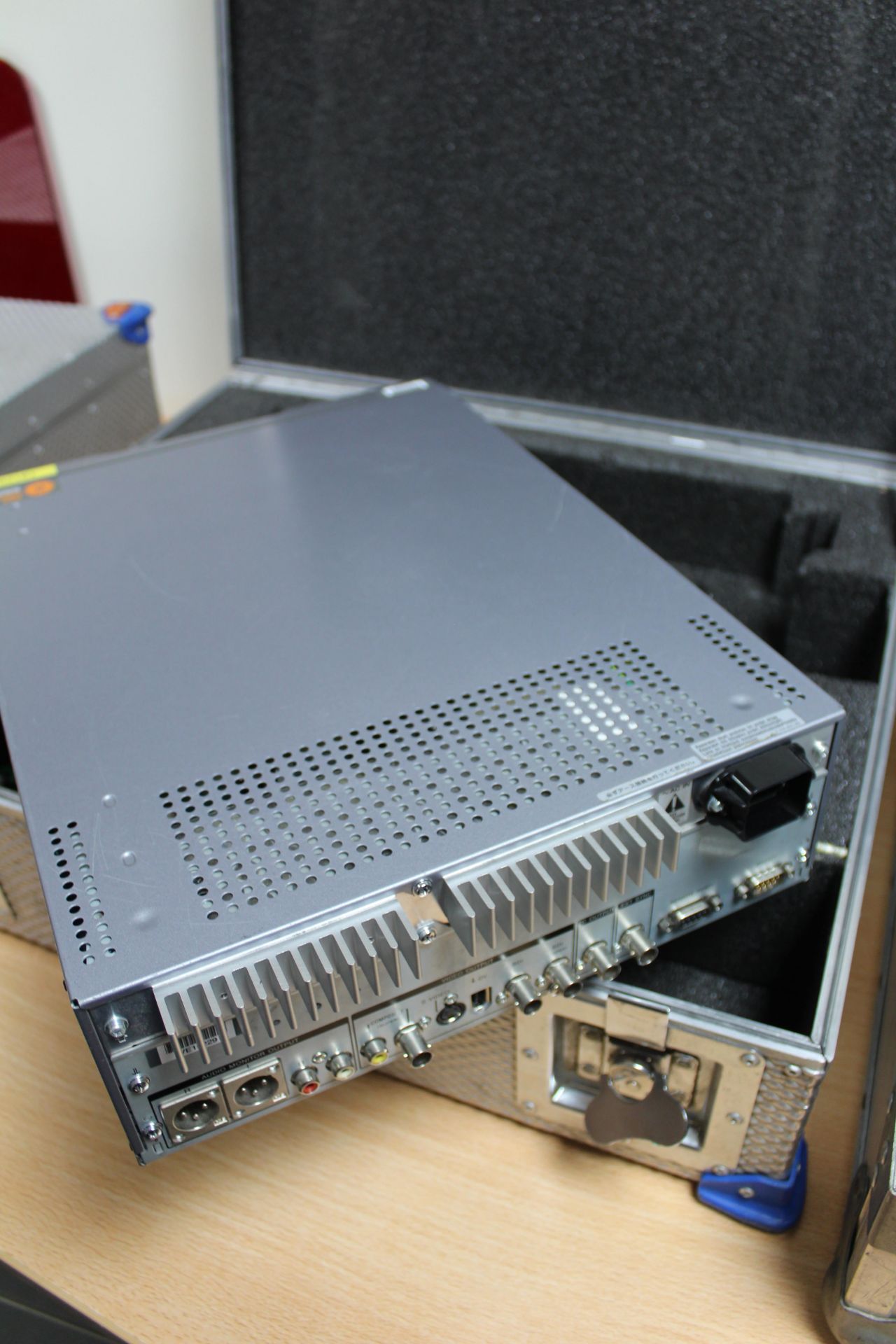 Sony J-30SDI Compact Player with Flight Case - Image 2 of 2