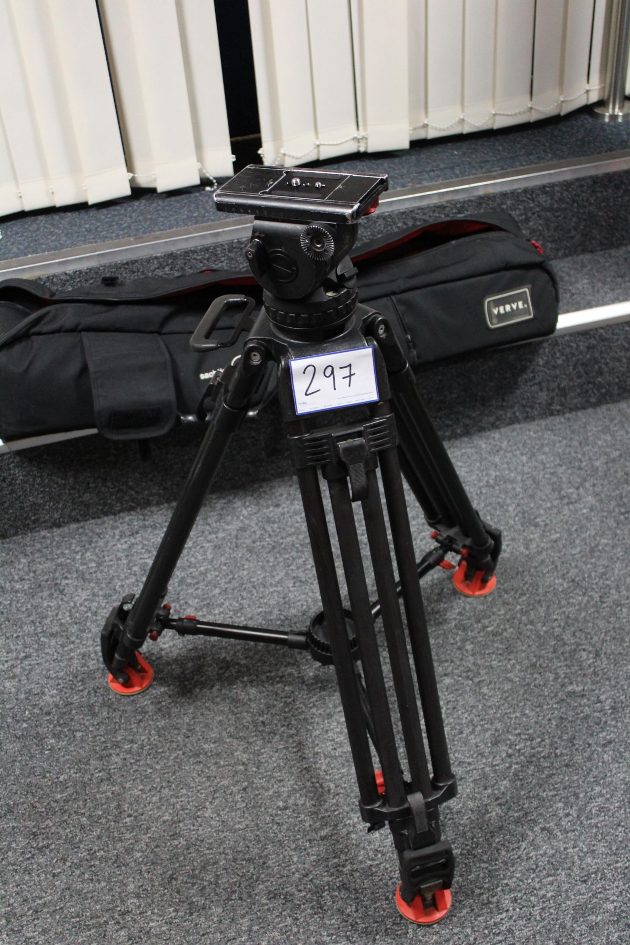 Sachtler Video 18P Professional Tripod With Carry Case