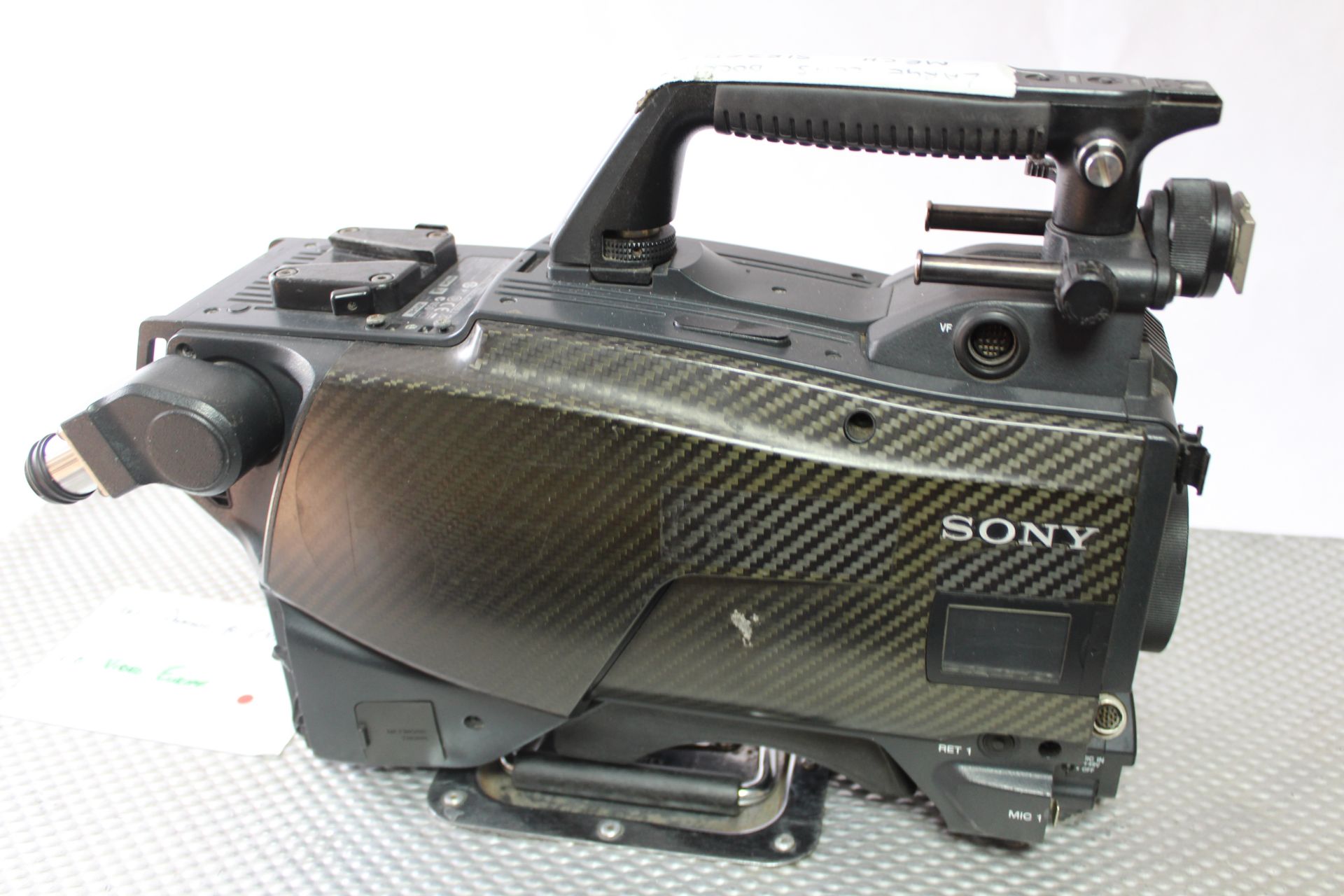 Sony HDC 2500 HD Color Camera Body (Faulty) with Flight Case - Image 2 of 3