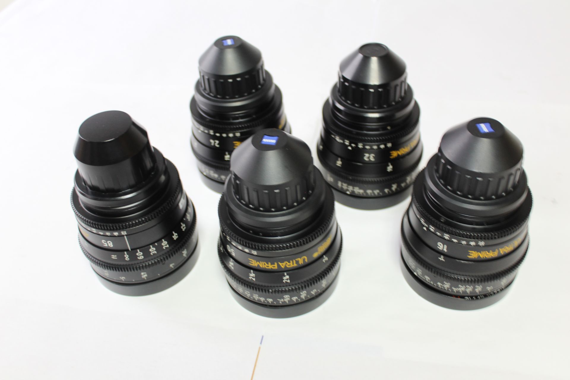 Set of 5 Arri Ultra Prime Lenses Consisting of 85mm T1.9 CF3, 50mm T1.9 CF2, 32mm T1.9 CF1'3 " 24mm - Image 2 of 2