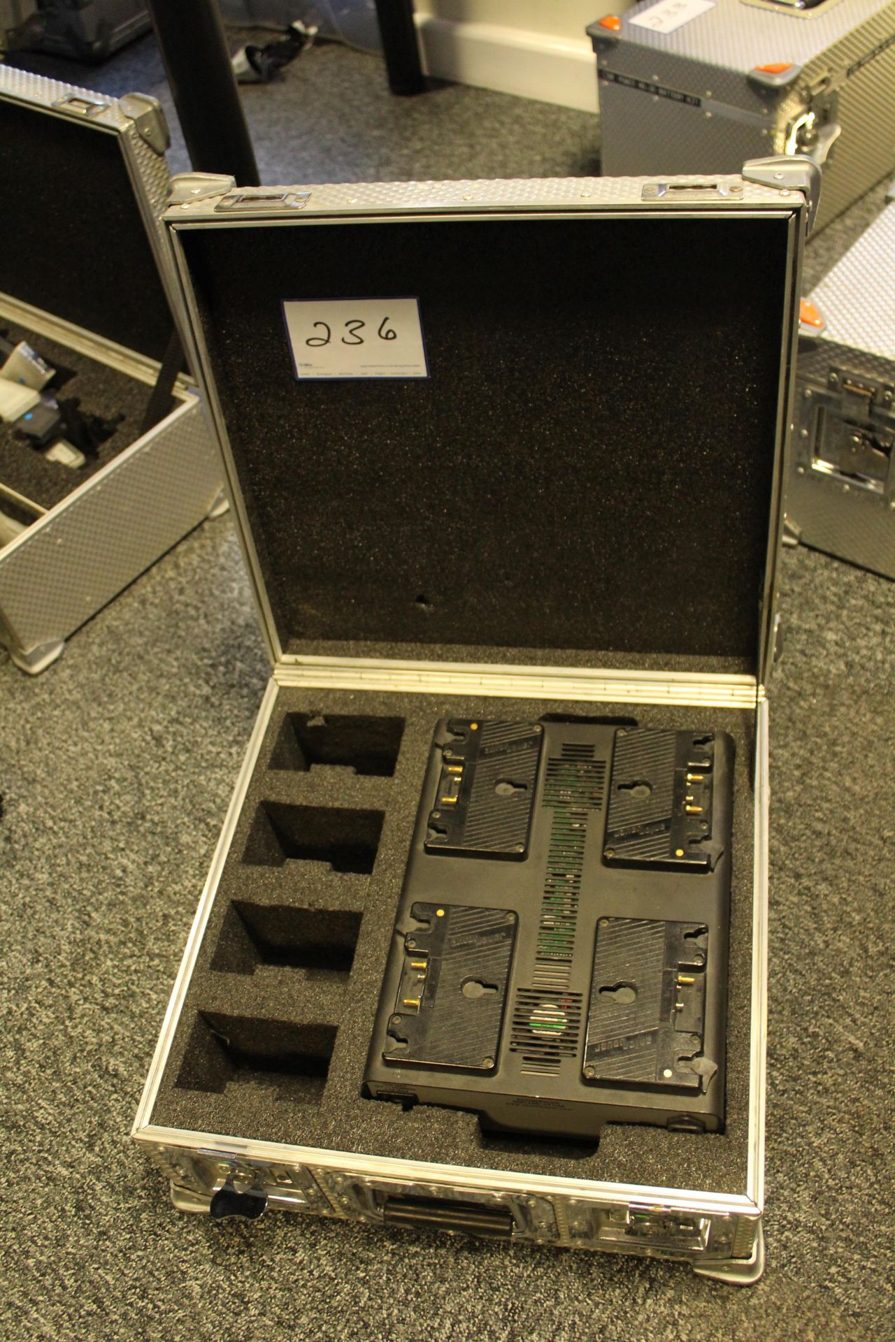 Anton Bauer TM4 Battery Charger with Flight Case