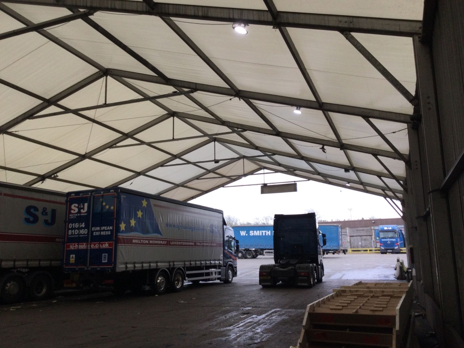Spaciotemp Open Fronted Temporary Building With Steel Panel Sides And Tarpaulin Roof, Single Skinne - Image 2 of 4