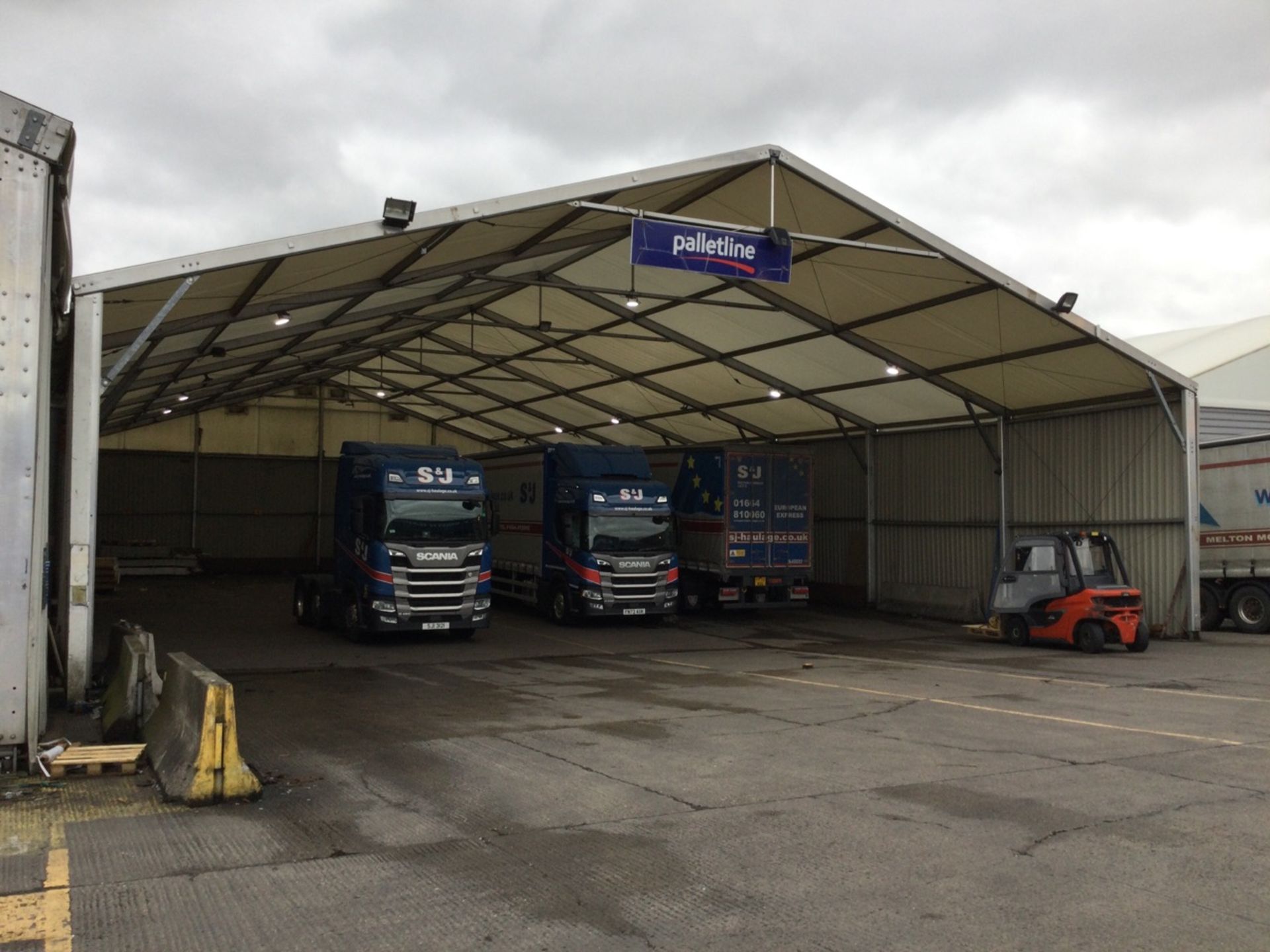 Spaciotemp Open Fronted Temporary Building With Steel Panel Sides And Tarpaulin Roof, Single Skinne - Image 4 of 4