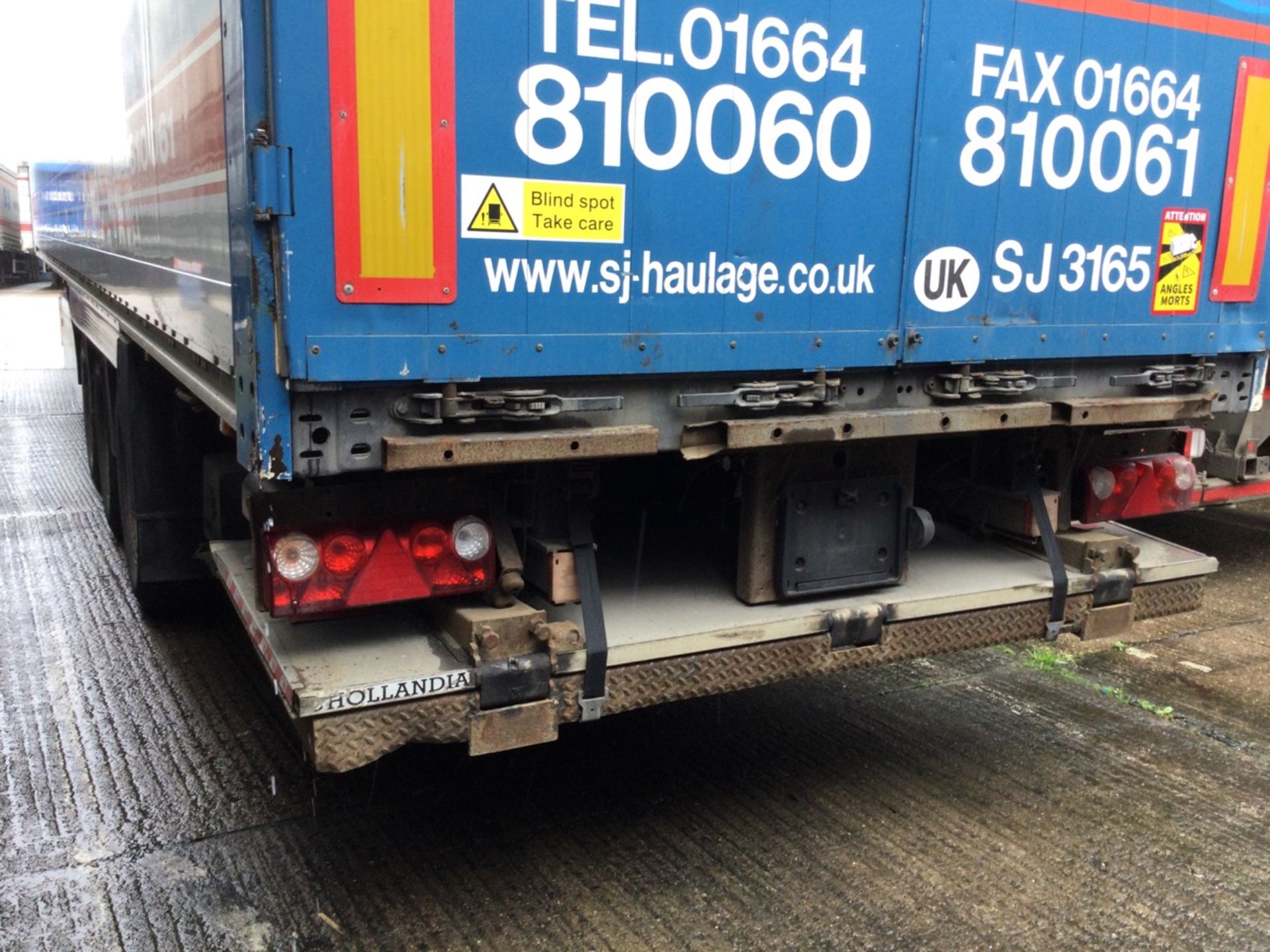 Schmitz Tri-Axle 13.9 Box Trailer Mot Until 31/01/2025, serial number C294851 , year 2010. Note - N - Image 3 of 4