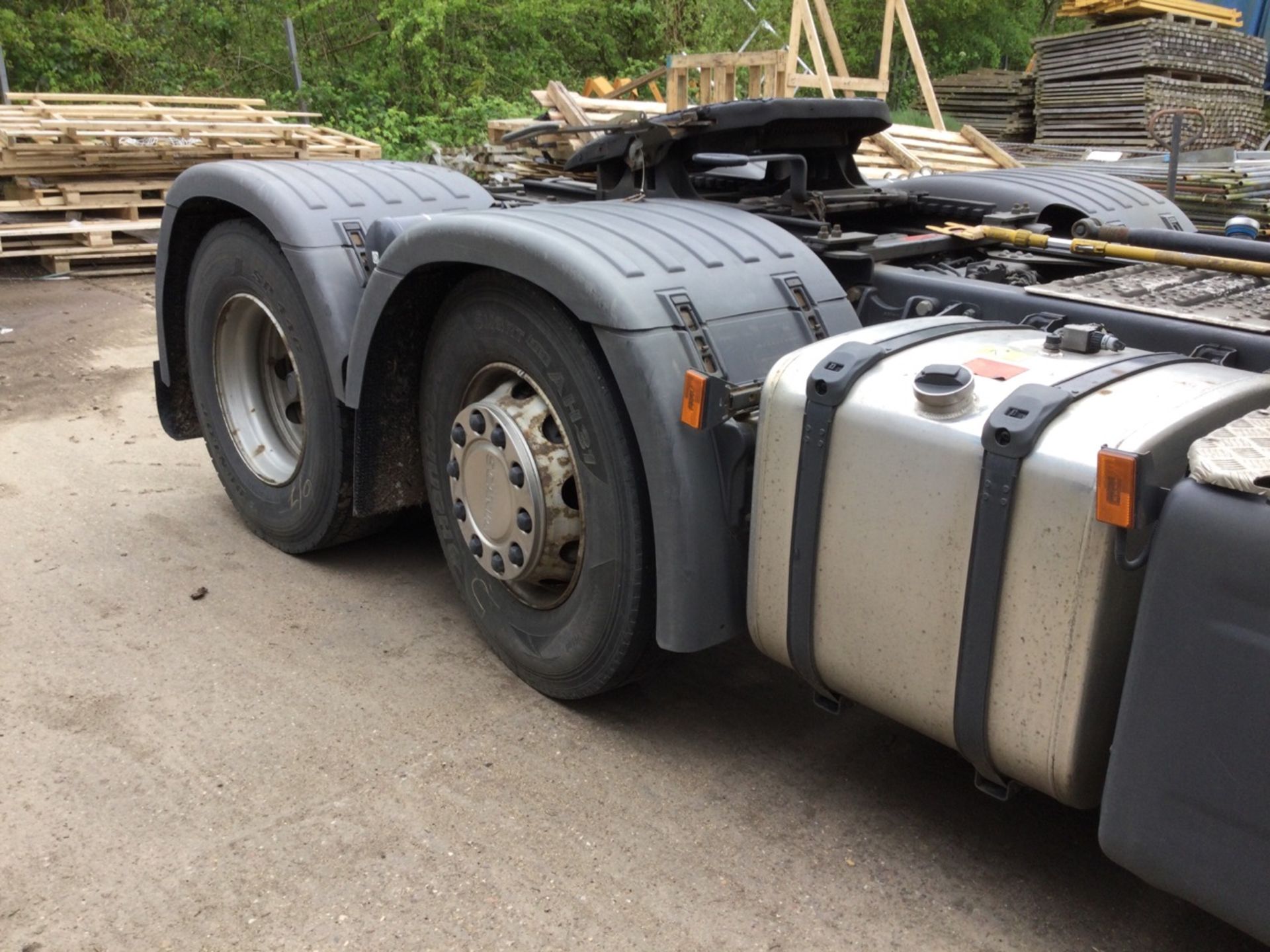 SCANIA R450 6x2 Topline Tractor Unit, with mid-lift steer axle, sleeper cab, Mot Until 30/09/24, Reg - Image 2 of 5