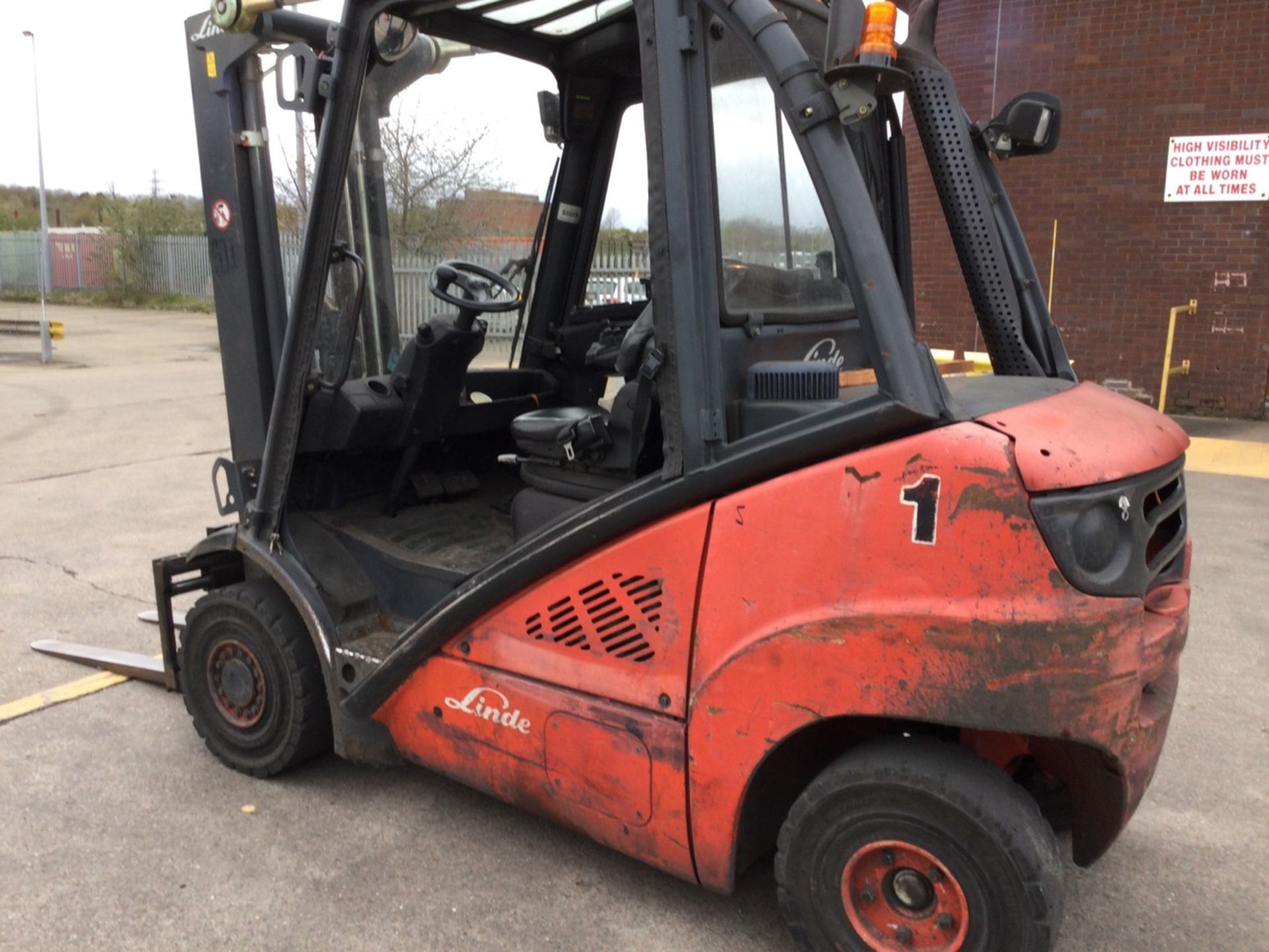 Linde H25D-01 Counterbalance Diesel Fuelled Fork Lift Truck With Two Stage Mast And Sideshift, 17047 - Image 2 of 4