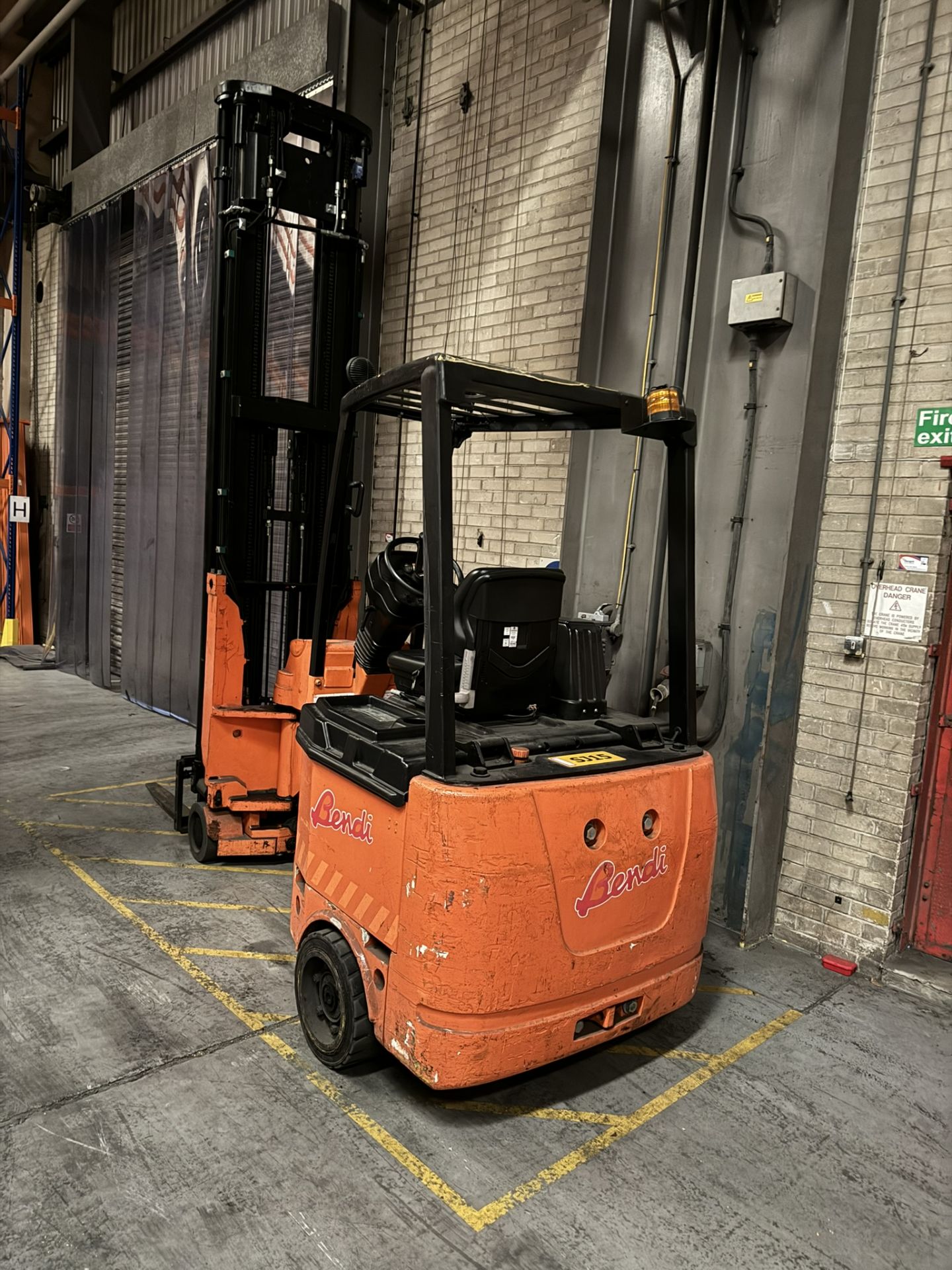 Trans-lift Bendi Model BE420-82SS electric very narrow aisle articulated fork lift truck serial numb - Image 3 of 5