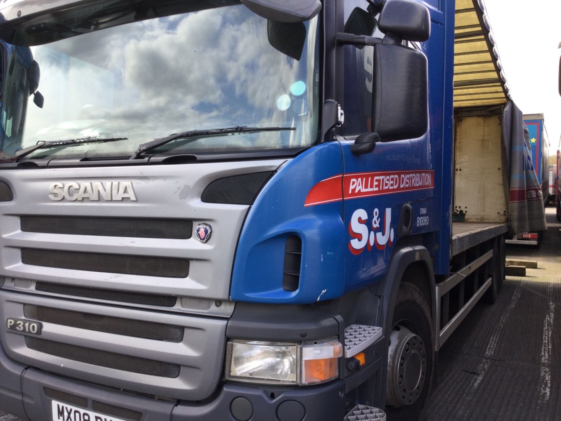 Scania P310-SRS D-CLASS 6x2 Curtainsider With Tail Lift 887401kms Mot No Details, Registration numb - Image 2 of 4