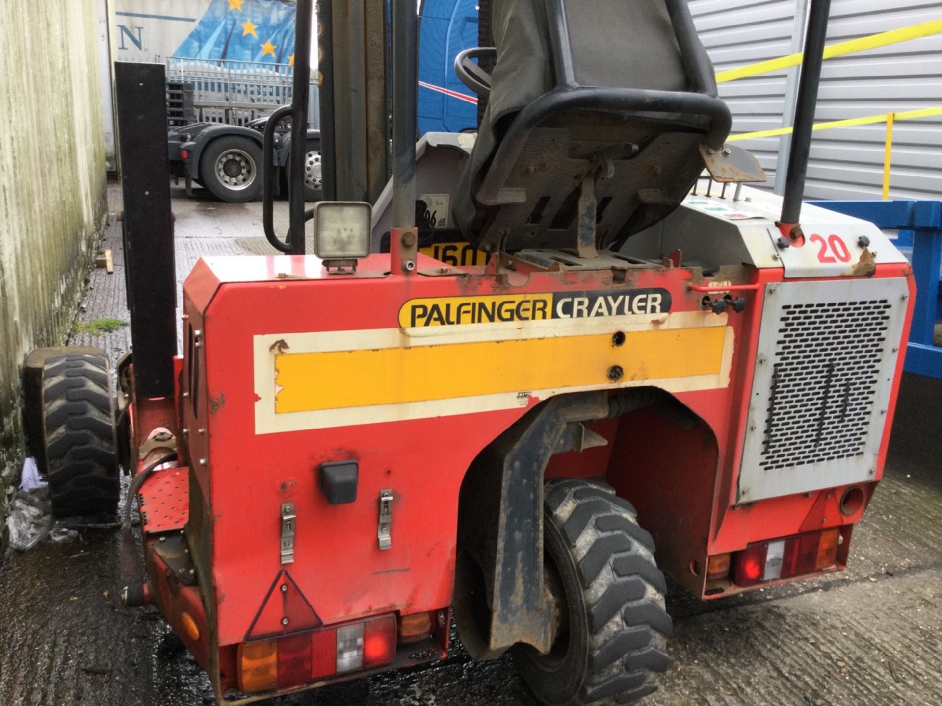 Palfinger F3 203-4W Truck Mounted Forklift Truck, Rated Capacity 2000kg, serial number 1001236 , ye - Image 4 of 7
