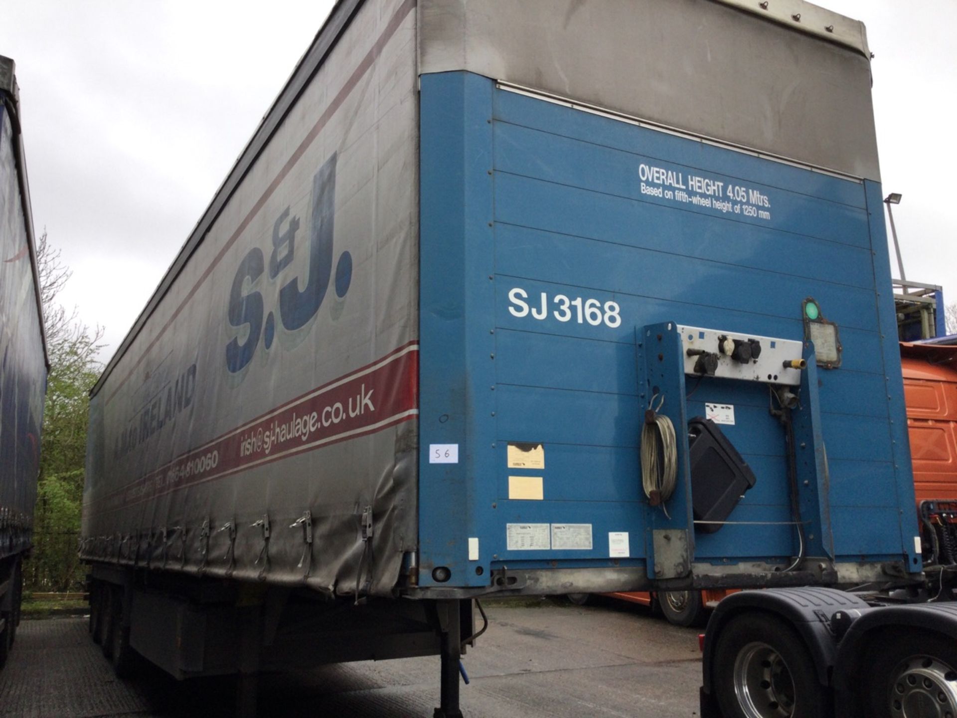 Schmitz Tri-Axle 13.9m Tri-Axle Curtainside Trailer Test Until 31/01/2025, serial number C305816 ,