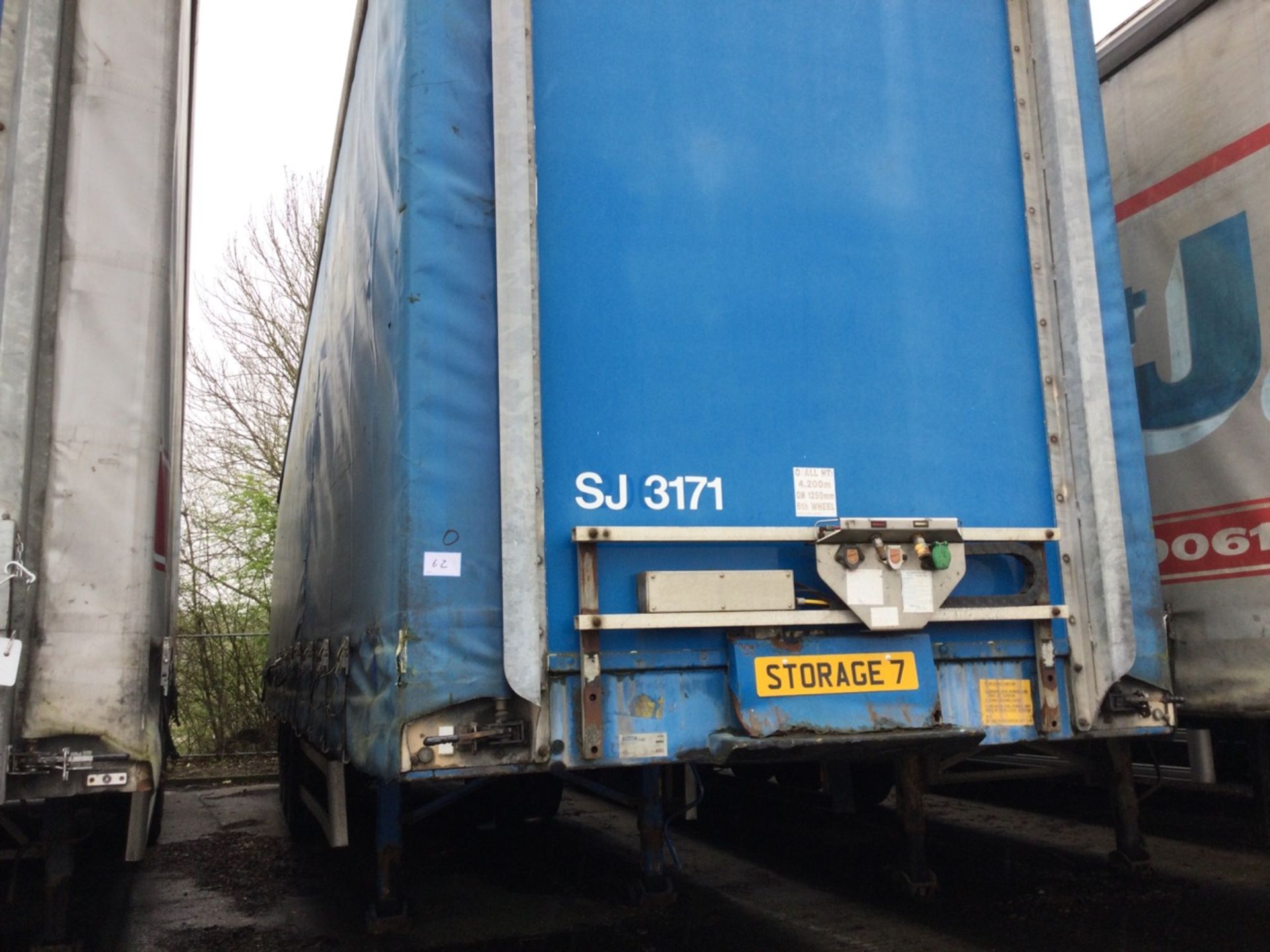 Montracon Tri-Axle 13.7m Curtainside Trailer With Air Suspension Mot Expired , serial number C14114