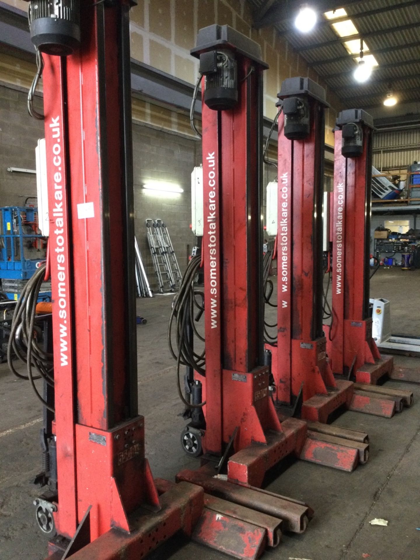 Somers/Ravaglioli RAV232 SM Mobile Cable Connected Vehicle Stands, Each 5500kg Capacity, serial numb - Image 2 of 6