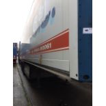 Schmitz Tri-Axle 13.9 Box Trailer Mot Until 31/01/2025, serial number C294851 , year 2010. Note - N