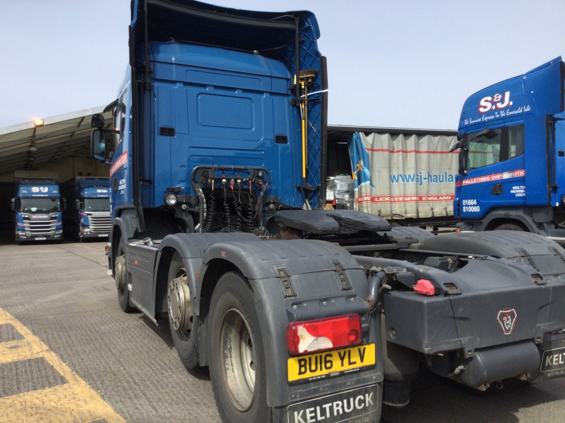 SCANIA R450 6x2 Topline Tractor Unit, with mid-lift axle, sleeper cab, Mot Until 31/07/24 Registrati - Image 3 of 5