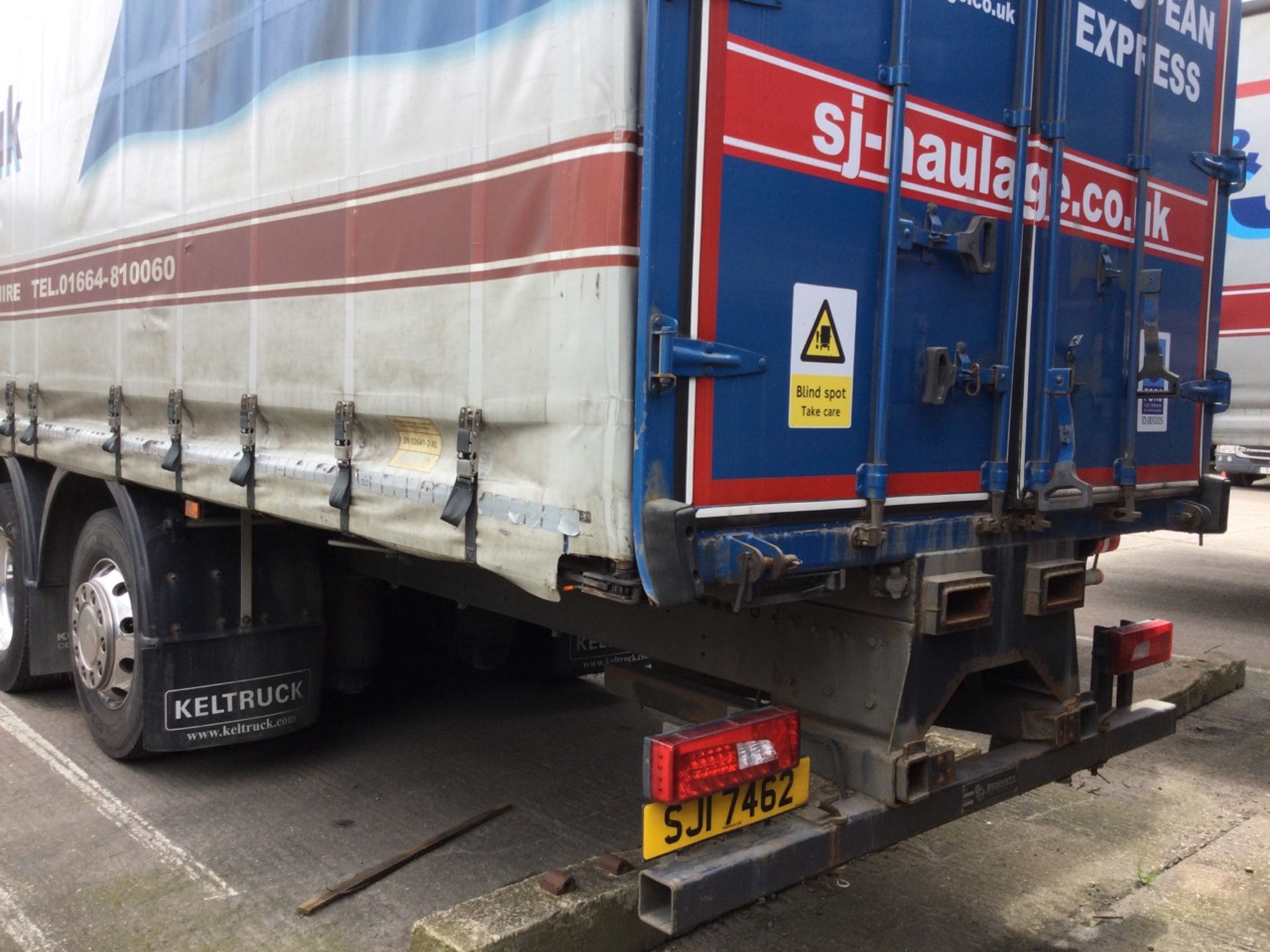 Scania P320 6x2 Rigid Curtainsider With Rear Lift Axle, Fork Truck Mounts, Sleeper Cab301192kmsYear - Image 3 of 5