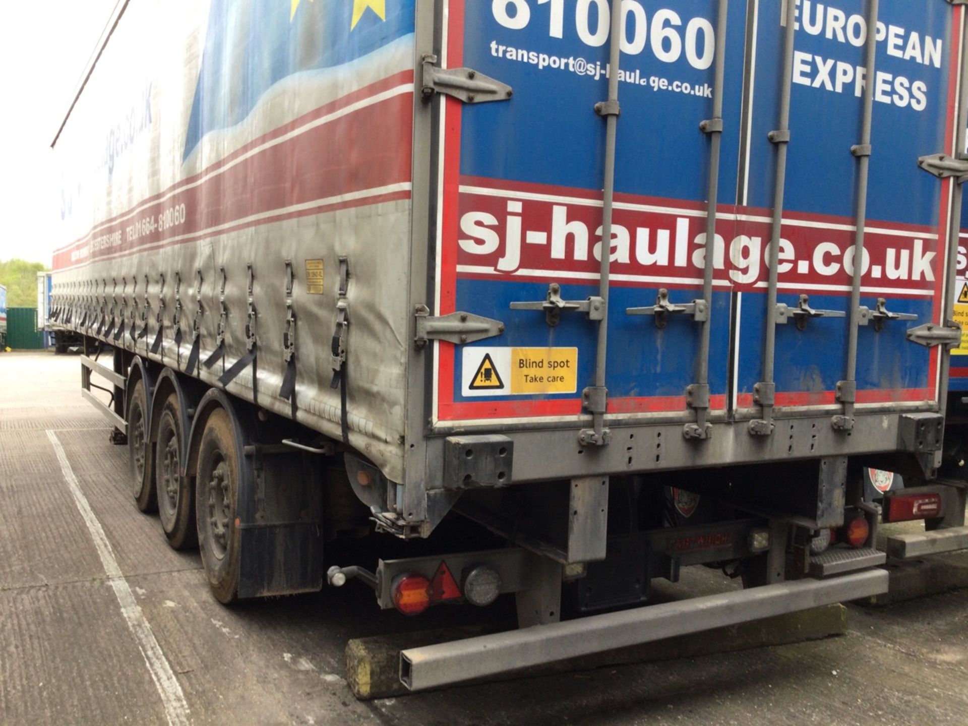 Cartwright Tri-Axle Curtainside Trailer With Air Suspension Test Until 30/11/2024, serial number C46 - Image 2 of 4