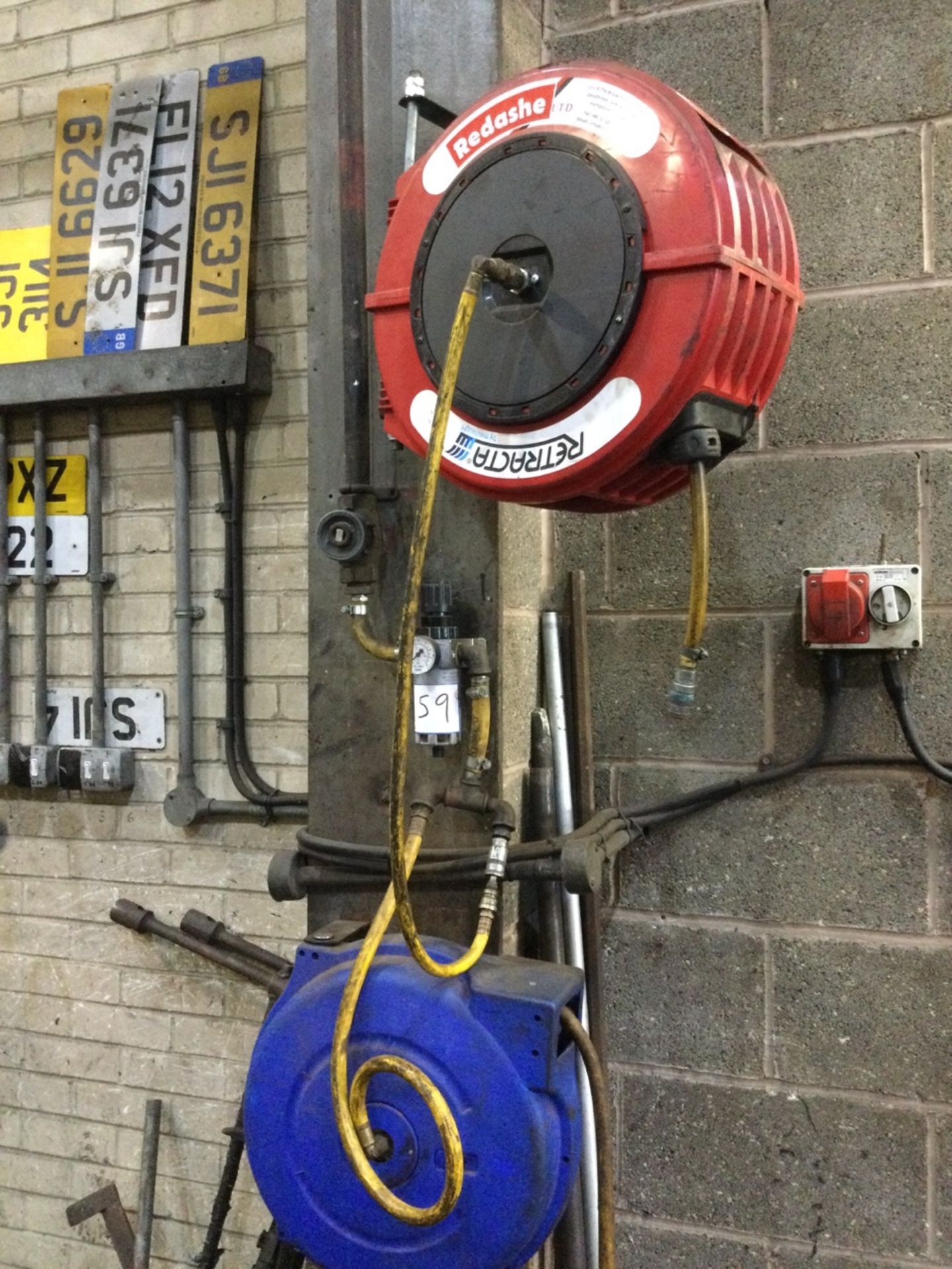 Redashe REDACTA Spring Rewind Air Hose Reel, Disconnected At Point As Shown