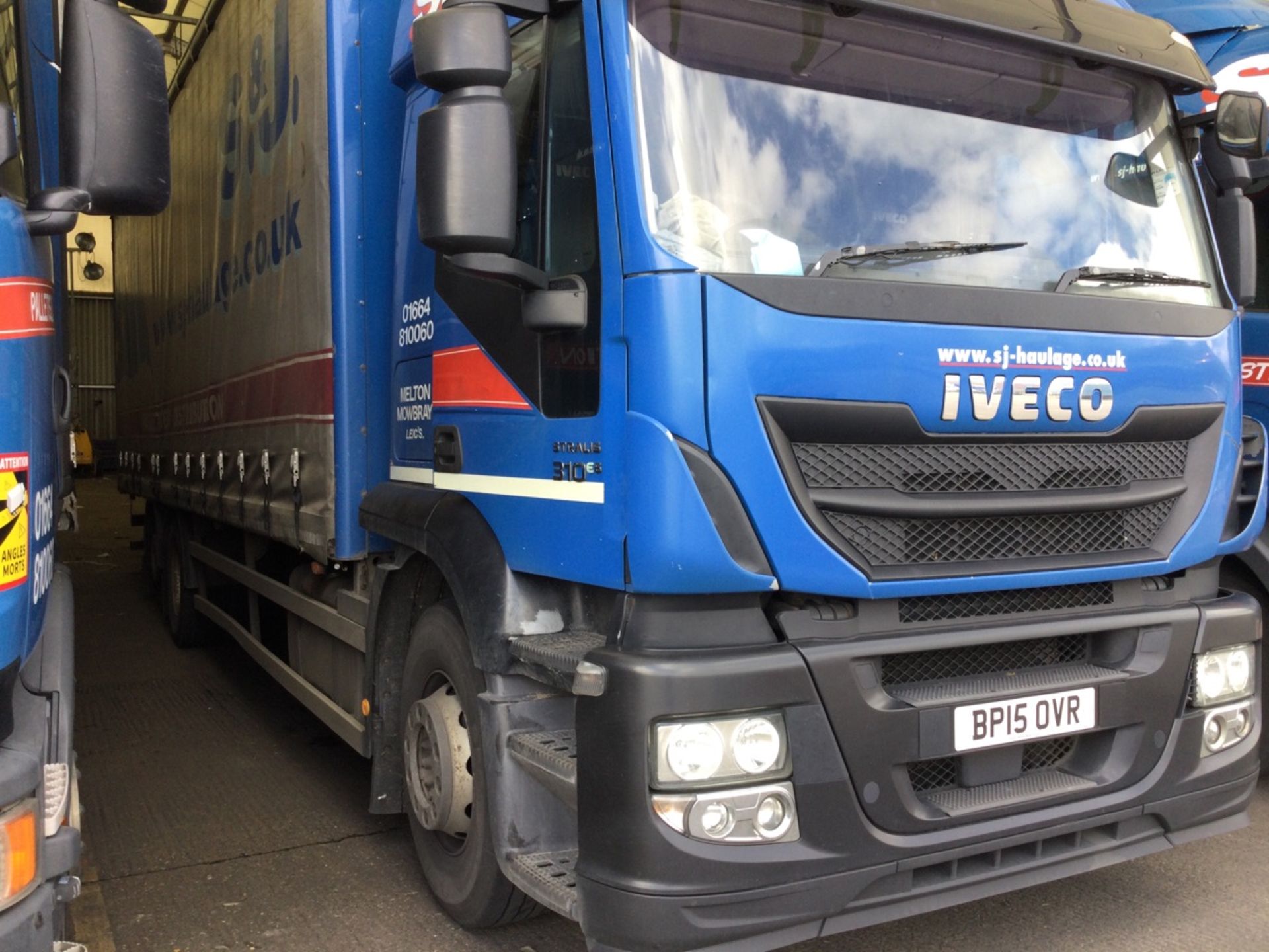 IVECO STRALIS 310E6 AT260S31Y/PS S-A Curtainside Rigid, Sleeper Cab 6x2, 26 Tonne Mot Until 31/07/24 - Image 2 of 4