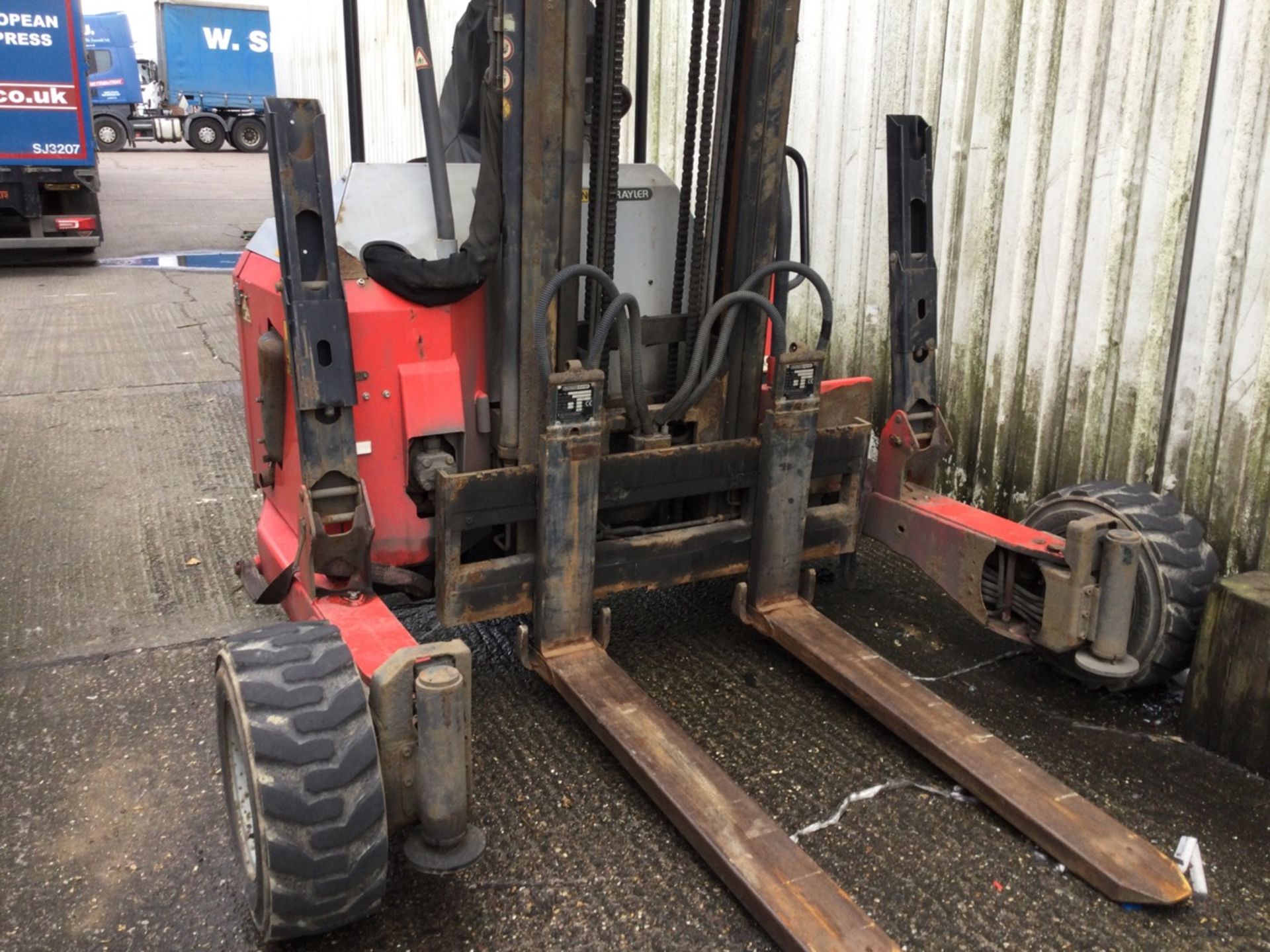 Palfinger F3 203-4W Truck Mounted Forklift Truck, Rated Capacity 2000kg, serial number 1001236 , ye - Image 2 of 7