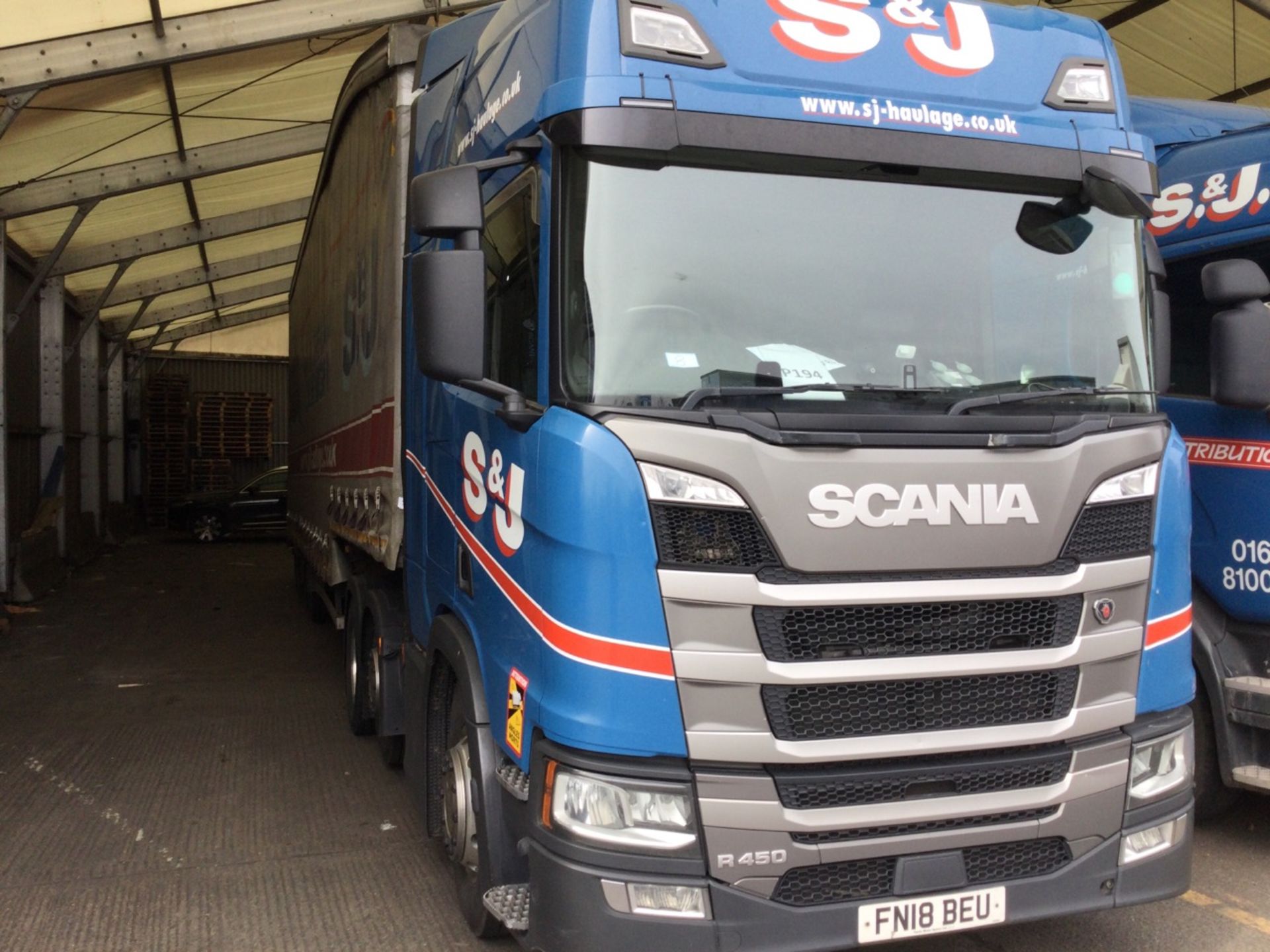 SCANIA R450 6x2 Topline Tractor Unit, with mid-lift axle, sleeper cab, Mot Until 25/02/25 Registrati