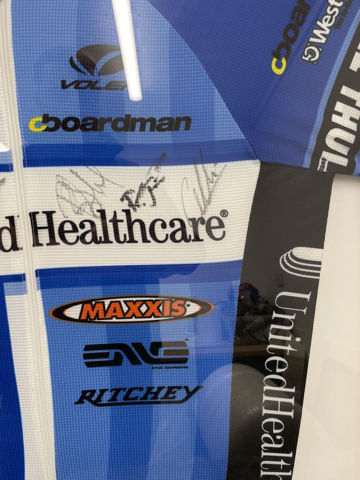 United Health Care - Maxxis Framed & Signed Pro Cycling Team Jersey with Multiple Signatures (Circa - Image 3 of 3