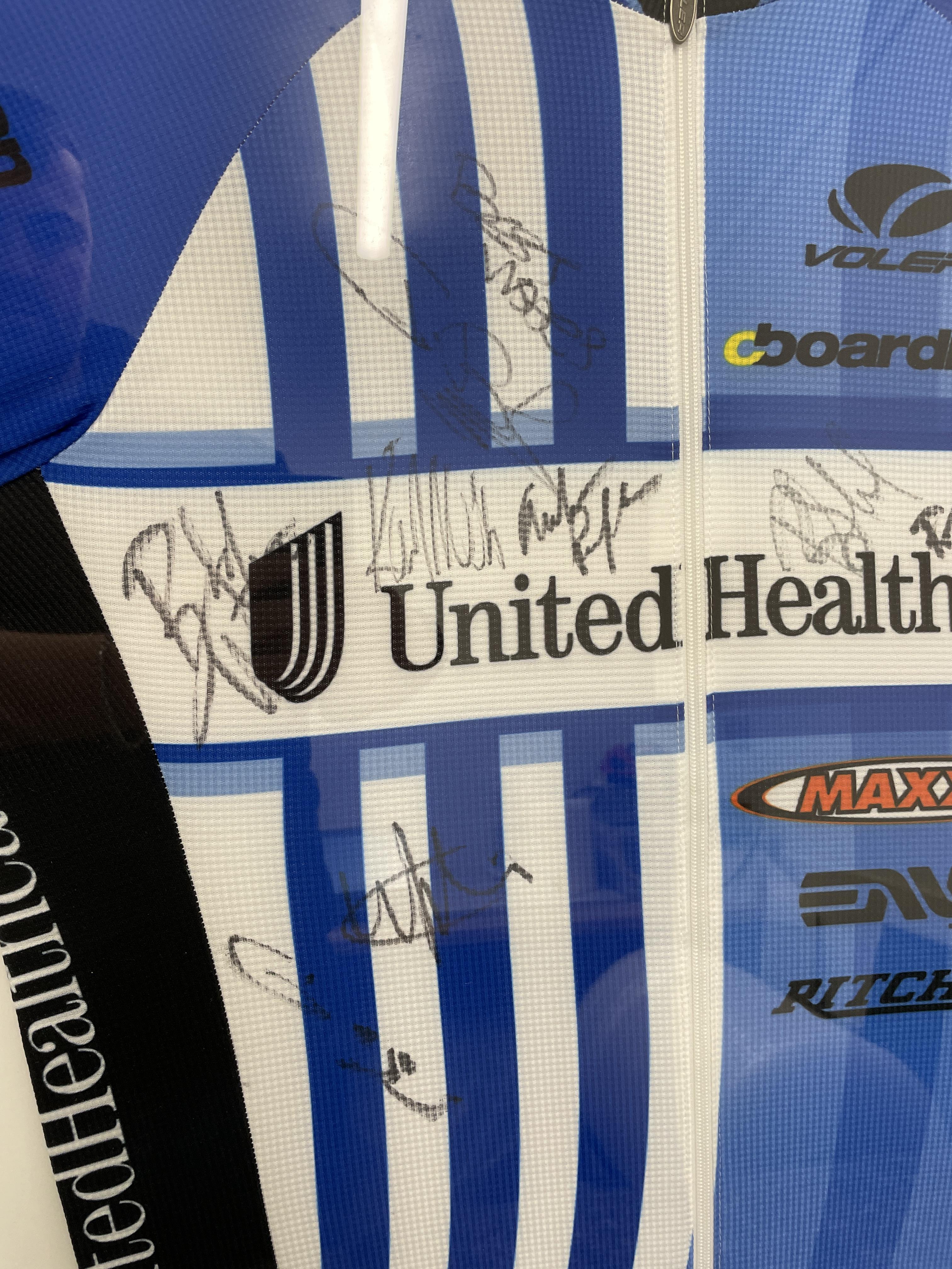 United Health Care - Maxxis Framed & Signed Pro Cycling Team Jersey with Multiple Signatures (Circa - Image 2 of 3