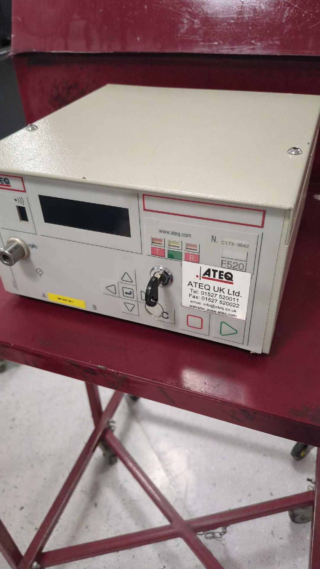 ATEQ F-Class compact air/air leak detector