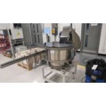 Sarg Vibratory Bowl Feeder with loading hopper