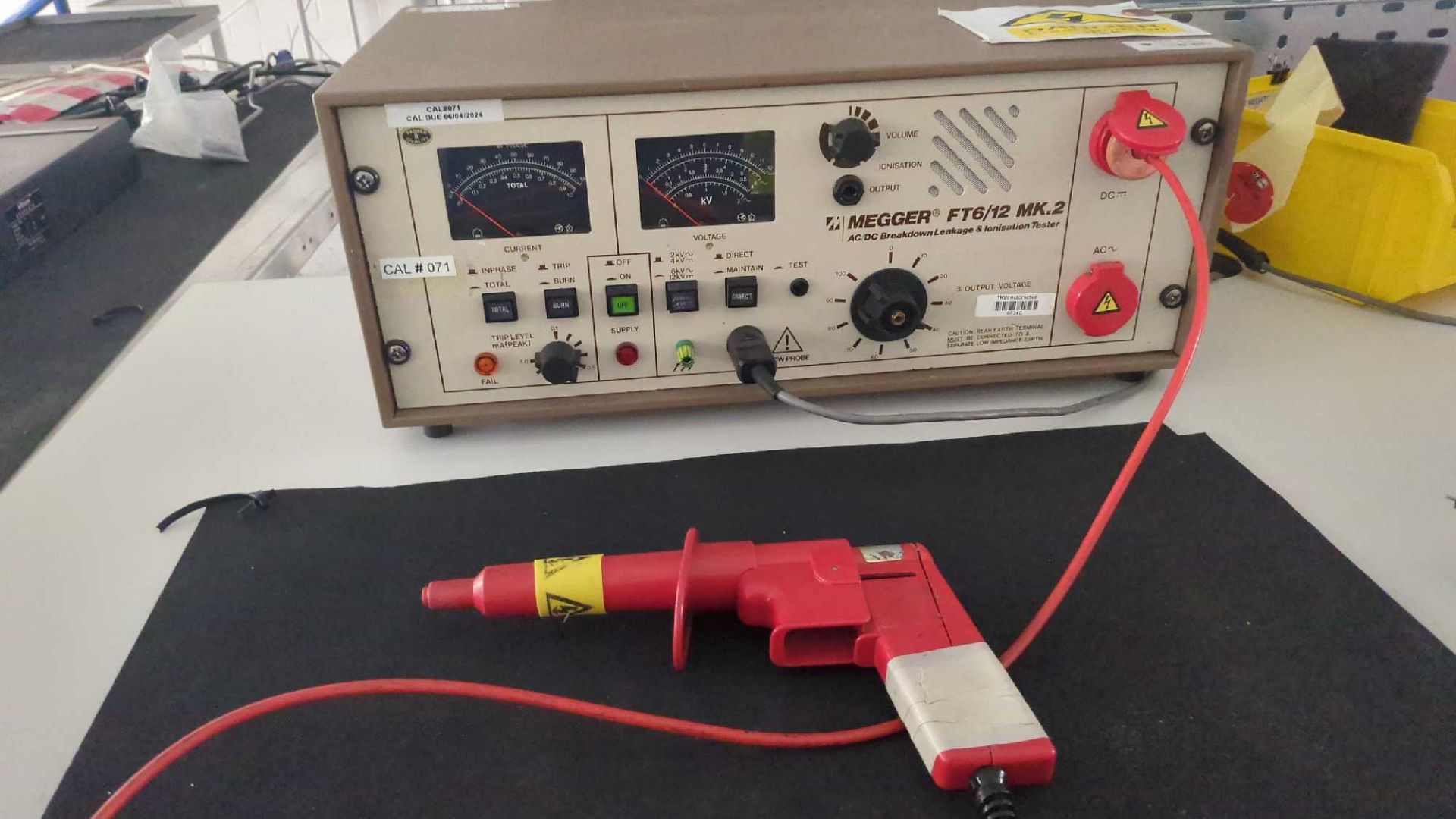 Megger FT6/12 MK2 AC/DC Breakdown Leakage &amp; Ionisation Tester - Bild 2 aus 2