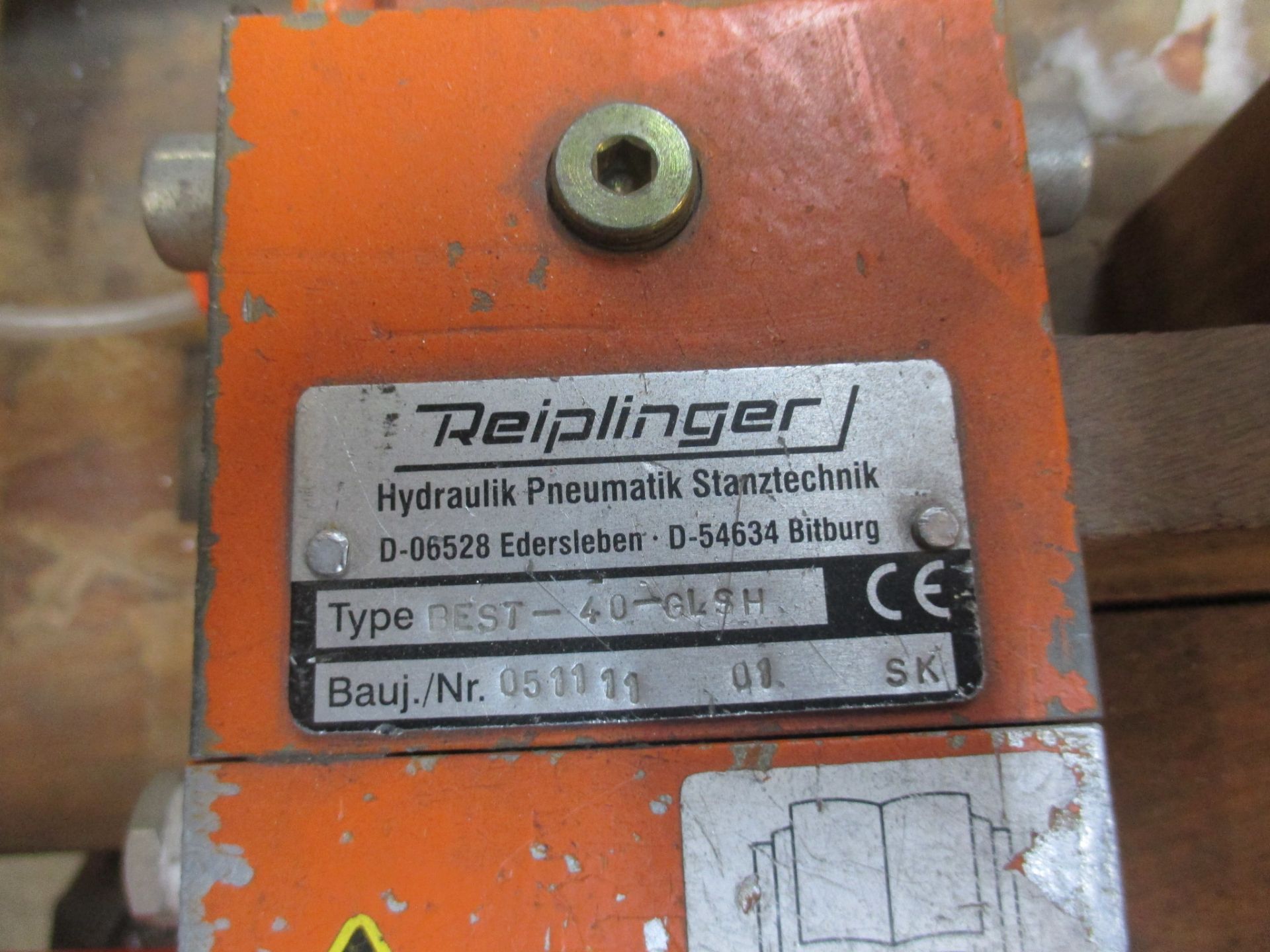 1: Reiplinger, MultiMax Be-St-40, Punching Press and Stand, Serial Number: 051111, Year of Manufactu - Image 2 of 3