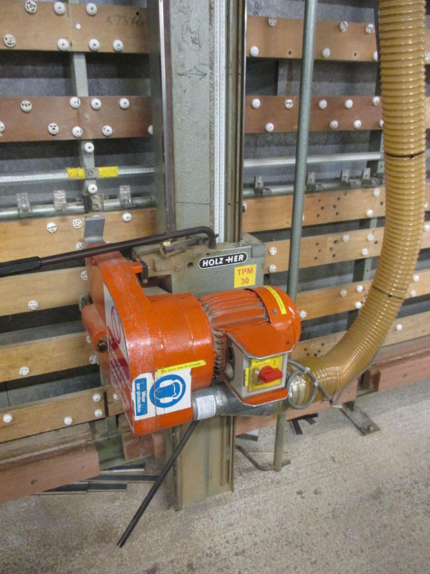 1: Holz Her , 1205, Wall Saw Complete With 2: DCE Dust Extraction Units , Serial Number: 1434-1981 - Image 2 of 7