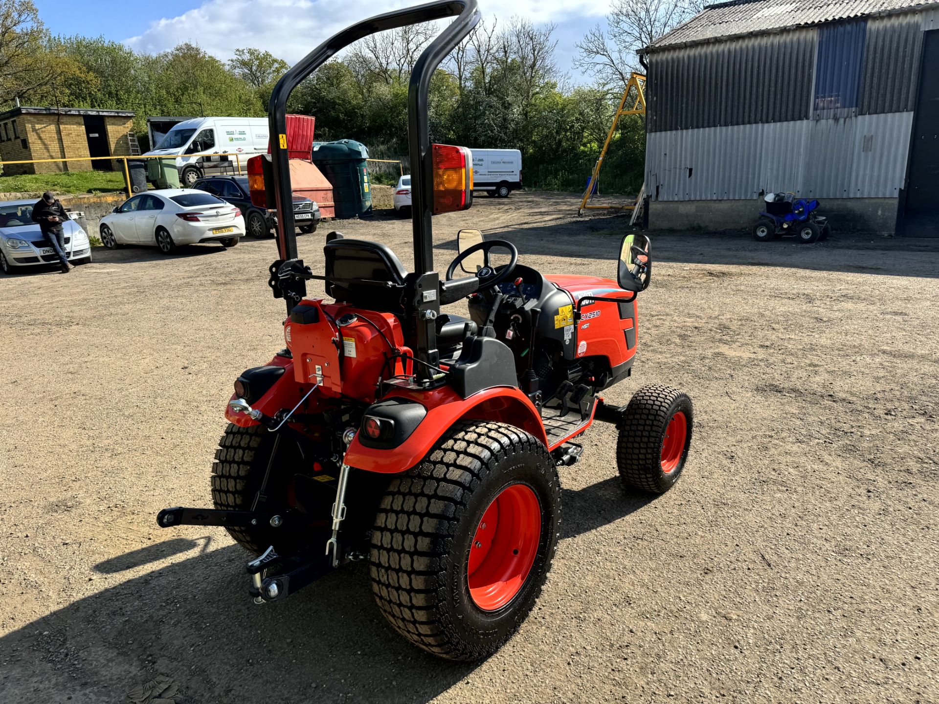 1: Kioti CX2510 HST, 4WD Compact Tractor On Grassland Tyres, Serial Number: PX3CA0078 with Hours 2.7 - Image 4 of 11