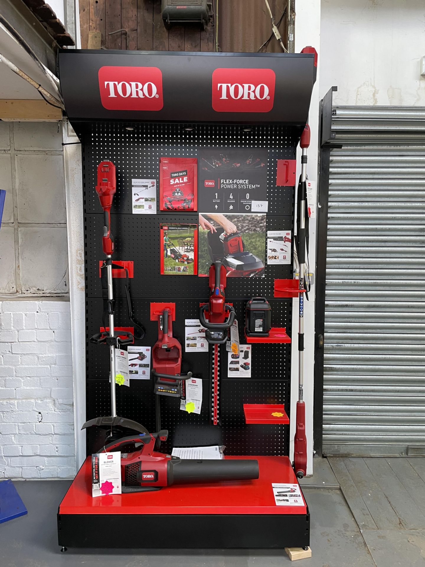 Contents of Display Unit to Include: 1: Toro Strimmer, 51835T 1: Toro Blower, 51825T 1: Toro Chainsa