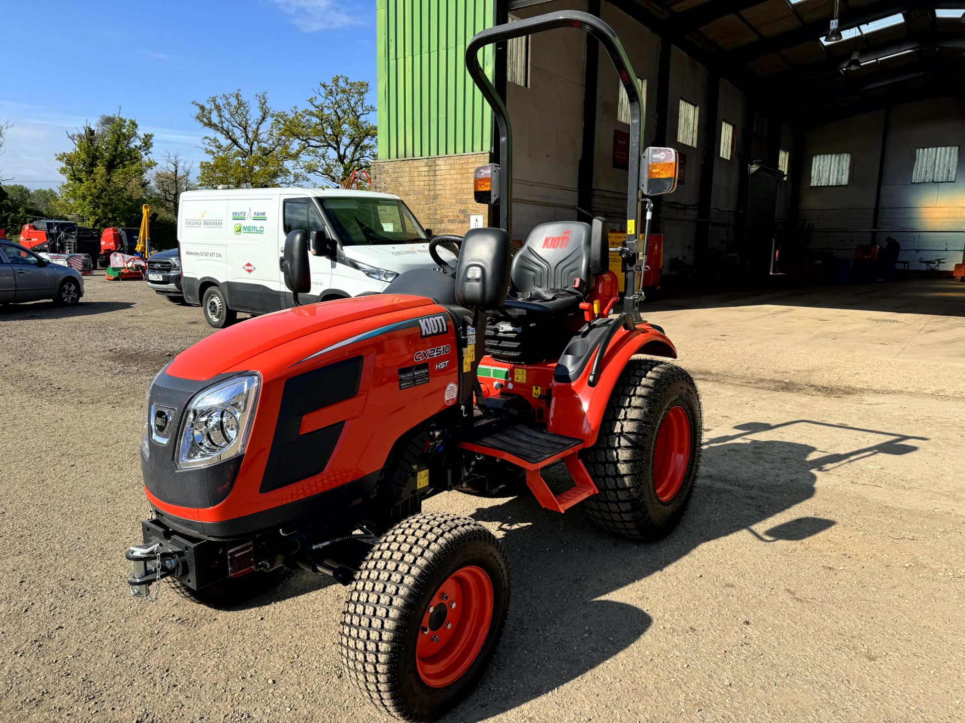 1: Kioti CX2510 HST, 4WD Compact Tractor On Grassland Tyres, Serial Number: PX3CA0078 with Hours 2.7 - Image 2 of 11