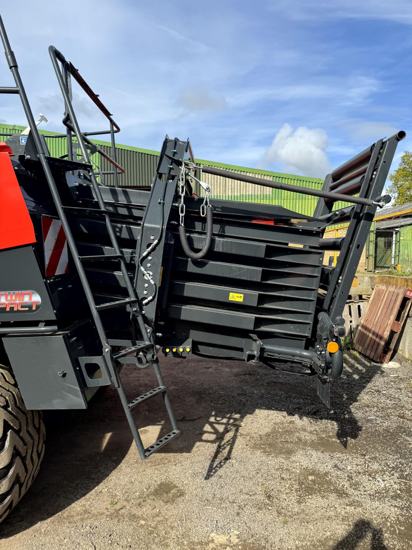 1: Kuhn SB1290 iD, Tandem Axle Square Baler, Split Plunger Hours: 99 Bale Count: 4434, Serial Number - Image 4 of 13