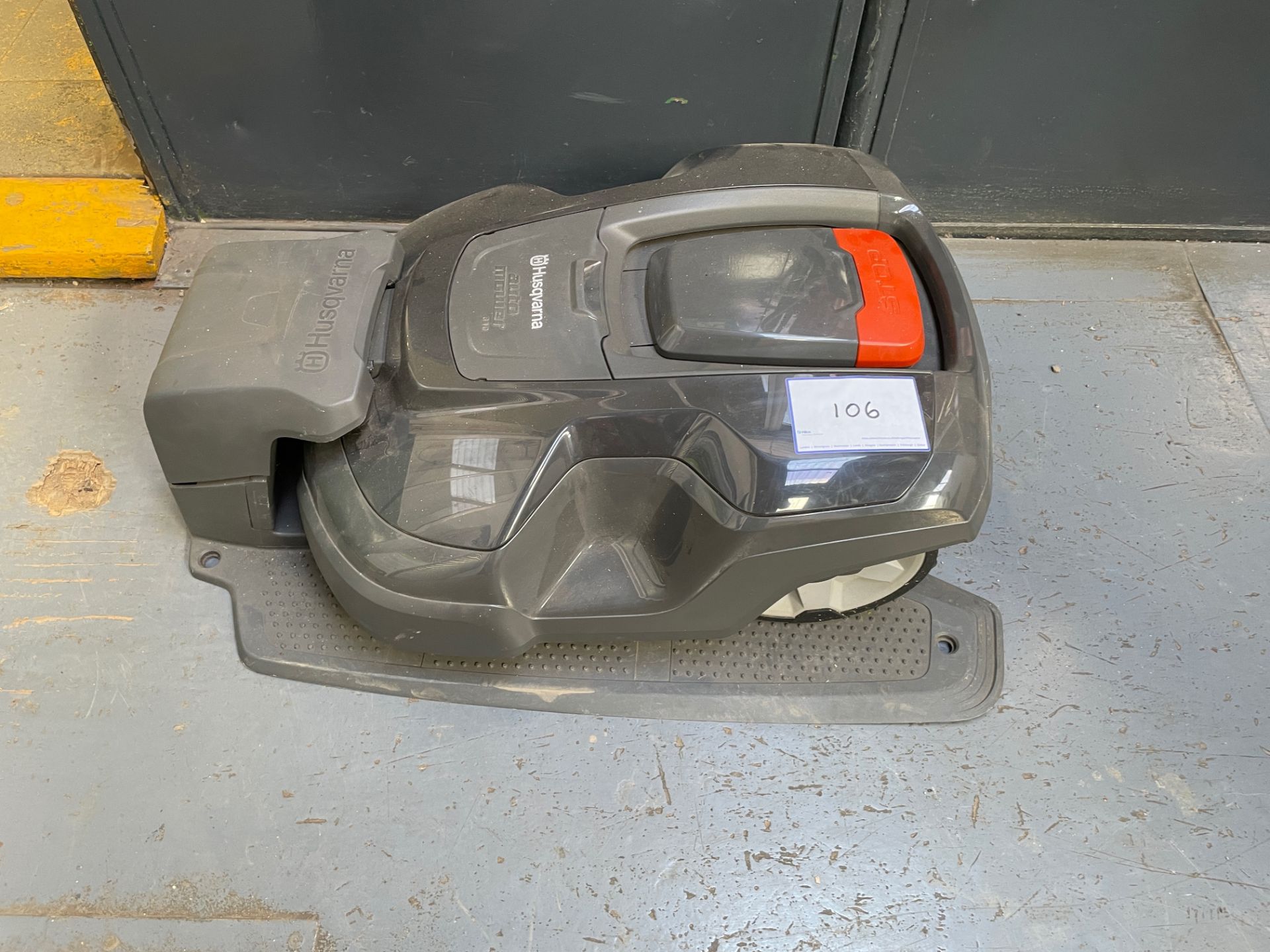 1: Husqvarna Auto Mower 310 Robotic Lawn Mower with Docking Station (No Cables)