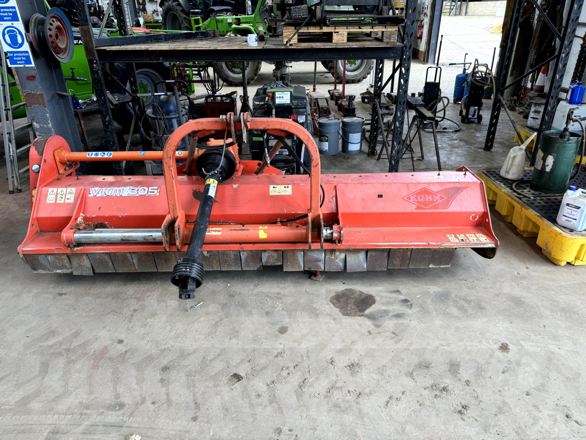 1: Kuhn VKM305, Flail Mower. (No Plate)
