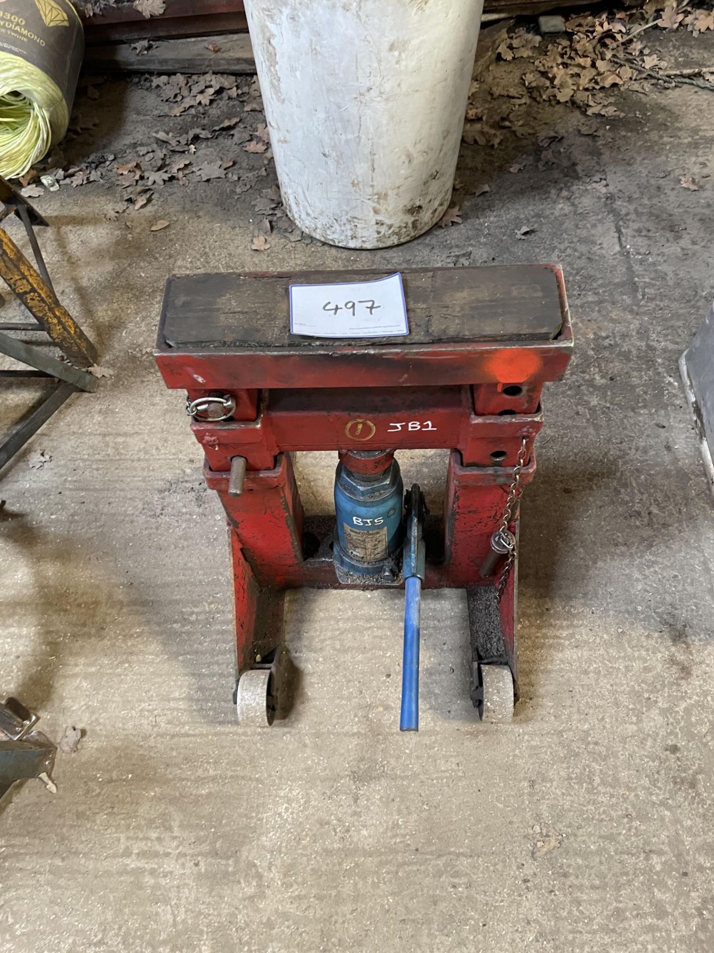 1: Purpose Built Axle Jack Stand