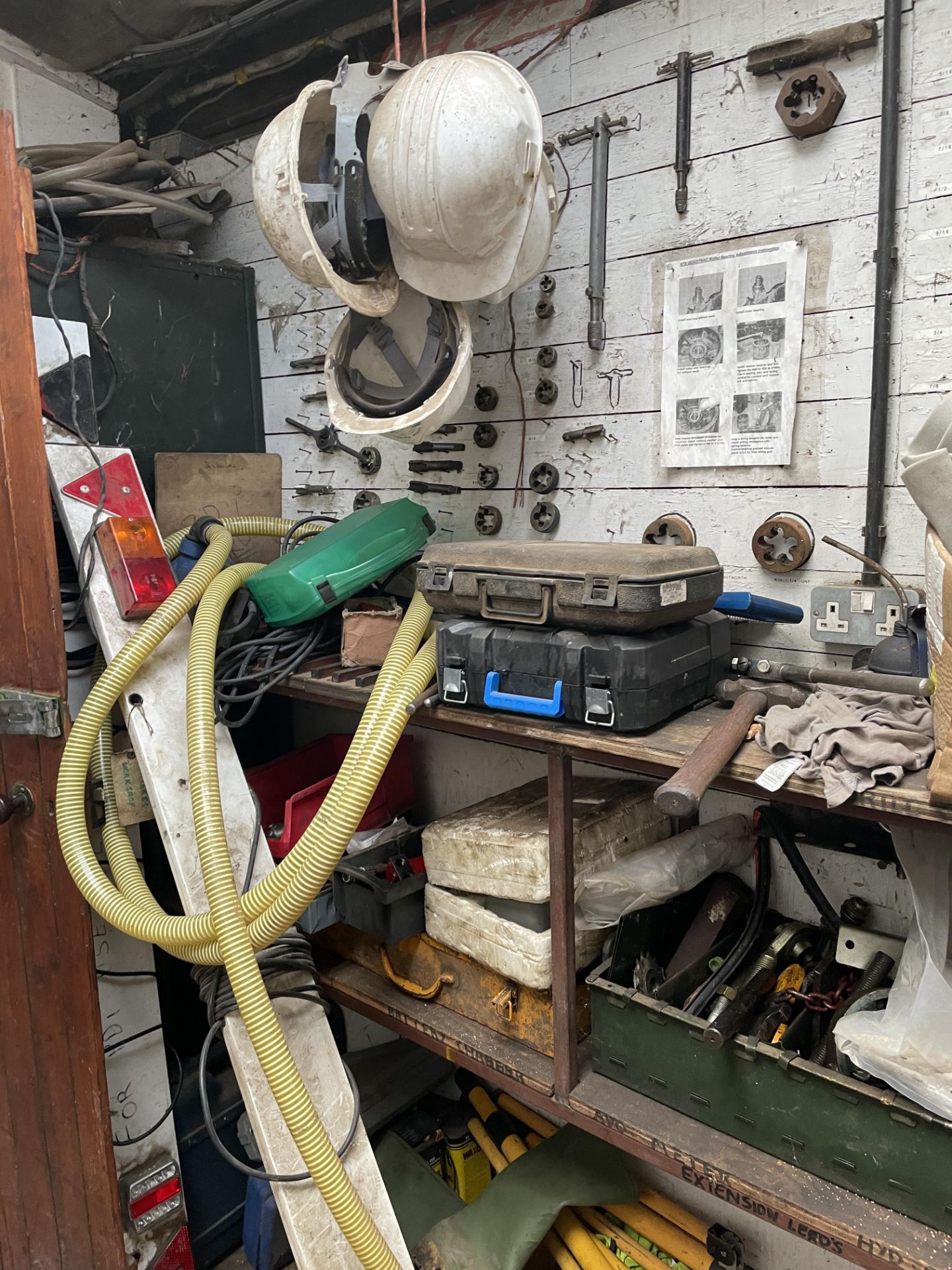 Contents of Fitters Tool Room to Include Various Tooling, Tap & Dies, Watering Cans, Hydraulic Pipes - Image 5 of 5