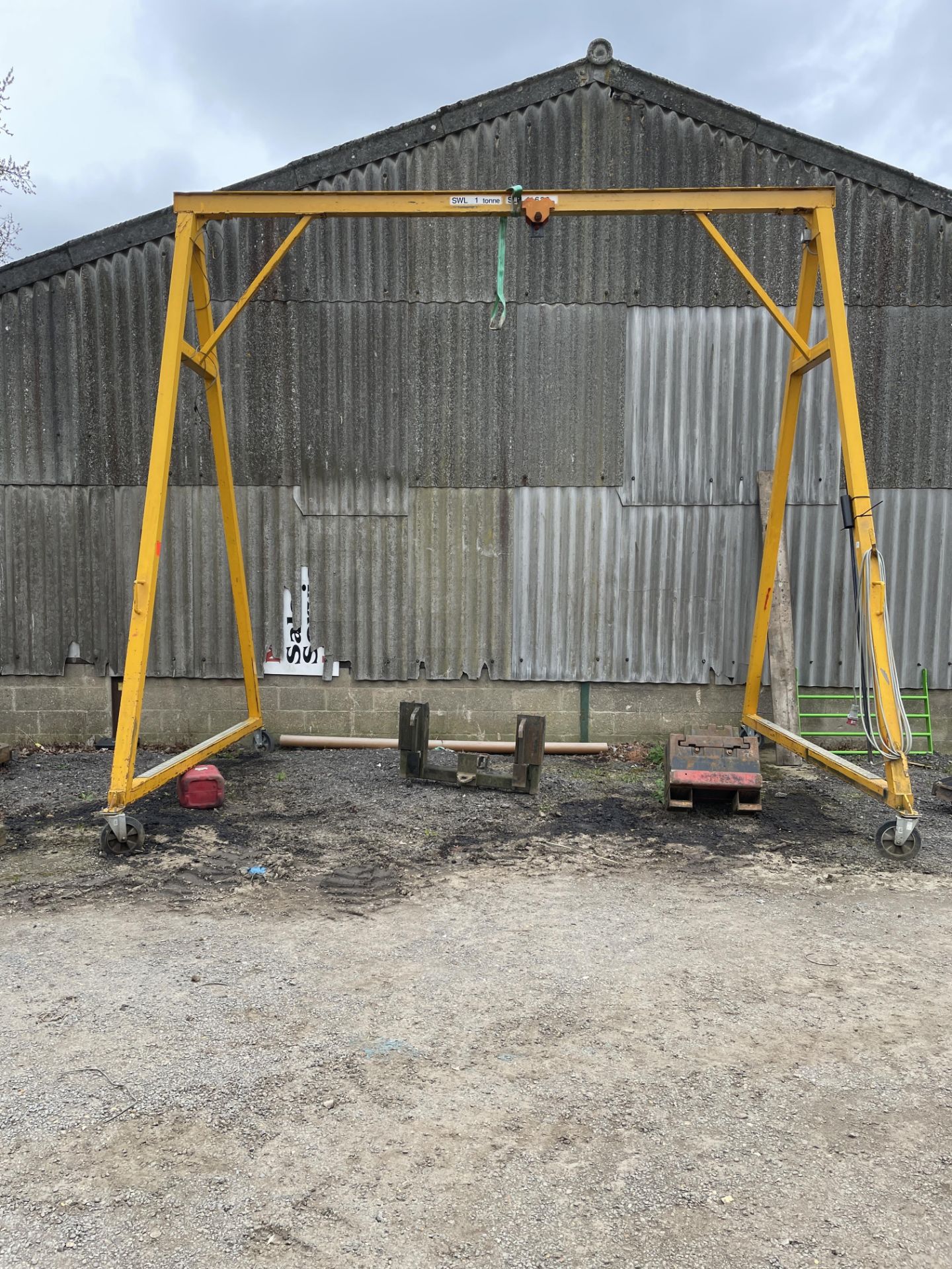 1: Mobile Overhead SWL 1 Tonne Gantry Frame Approx 4.8m (W) x 4.3m (H) with Street W 1000 11 V2 Type