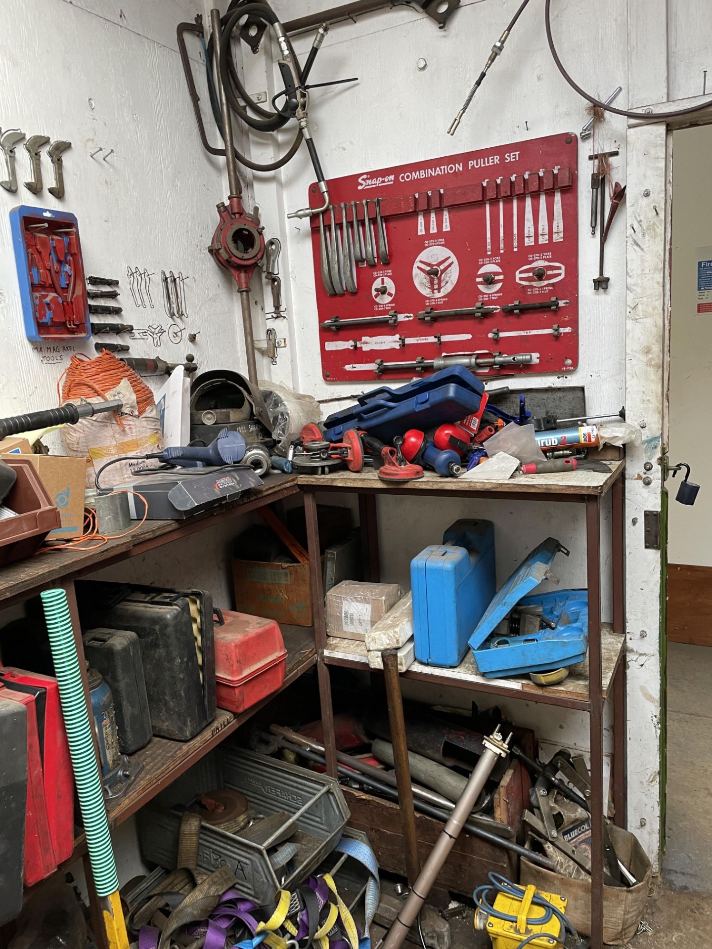 Contents of Fitters Tool Room to Include Various Tooling, Tap & Dies, Watering Cans, Hydraulic Pipes - Image 4 of 5