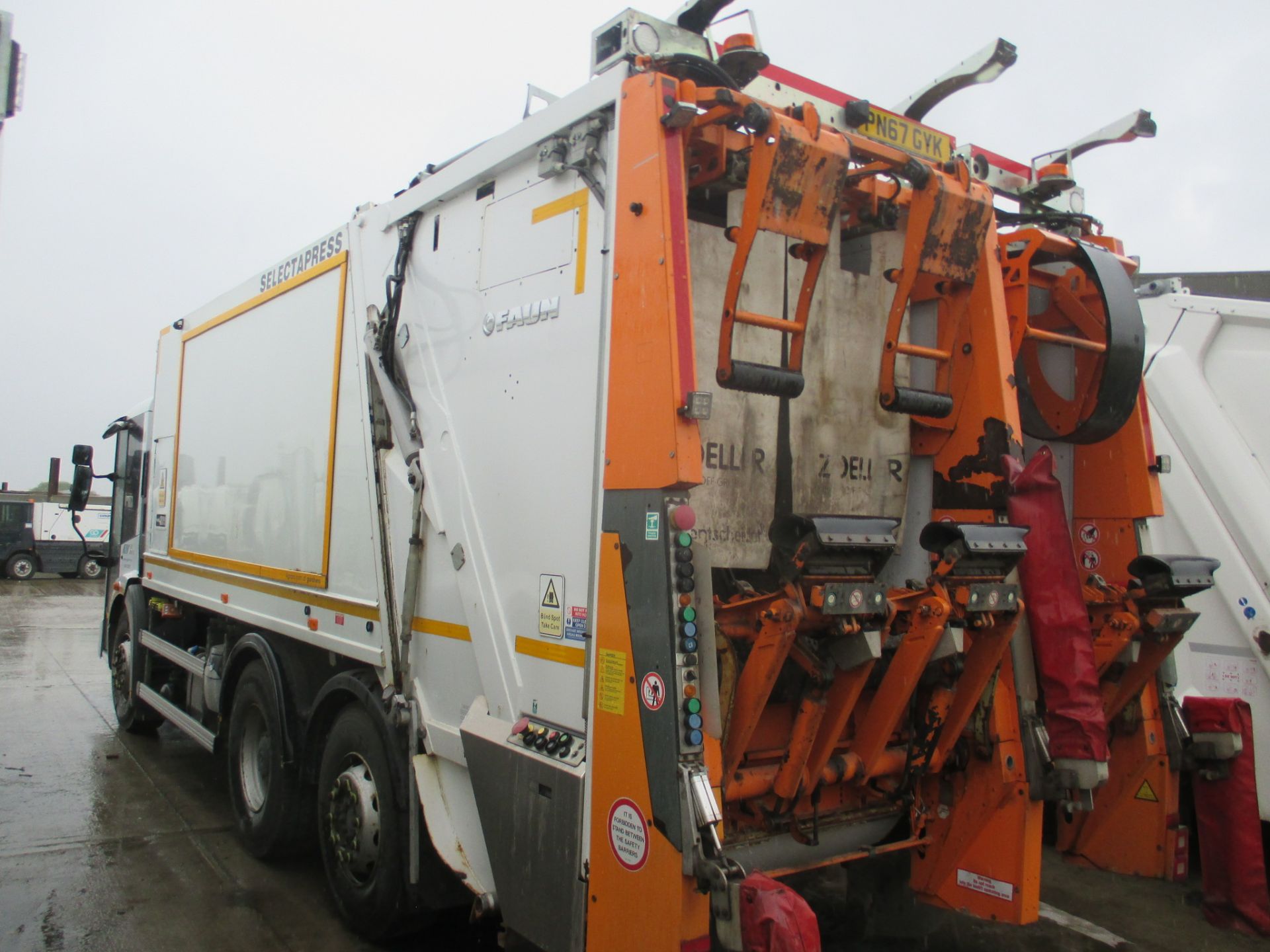 2017 MERCEDES Arocs 6x4 2632 K - Schmidt Stratos III B90-42 VES-490 U - Schmidt SNK 27 Snowplough - - Image 5 of 7